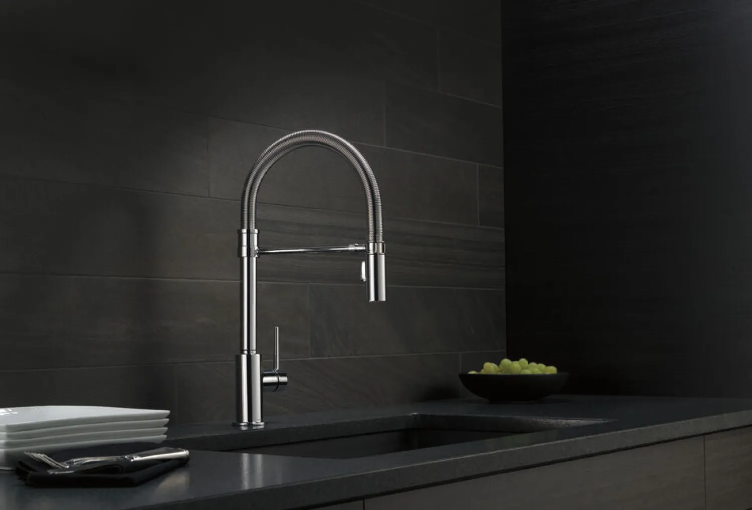 Outlet Trinsic Pro Single Handle Pull-Down Kitchen Faucet With Spring Spout Single Hole