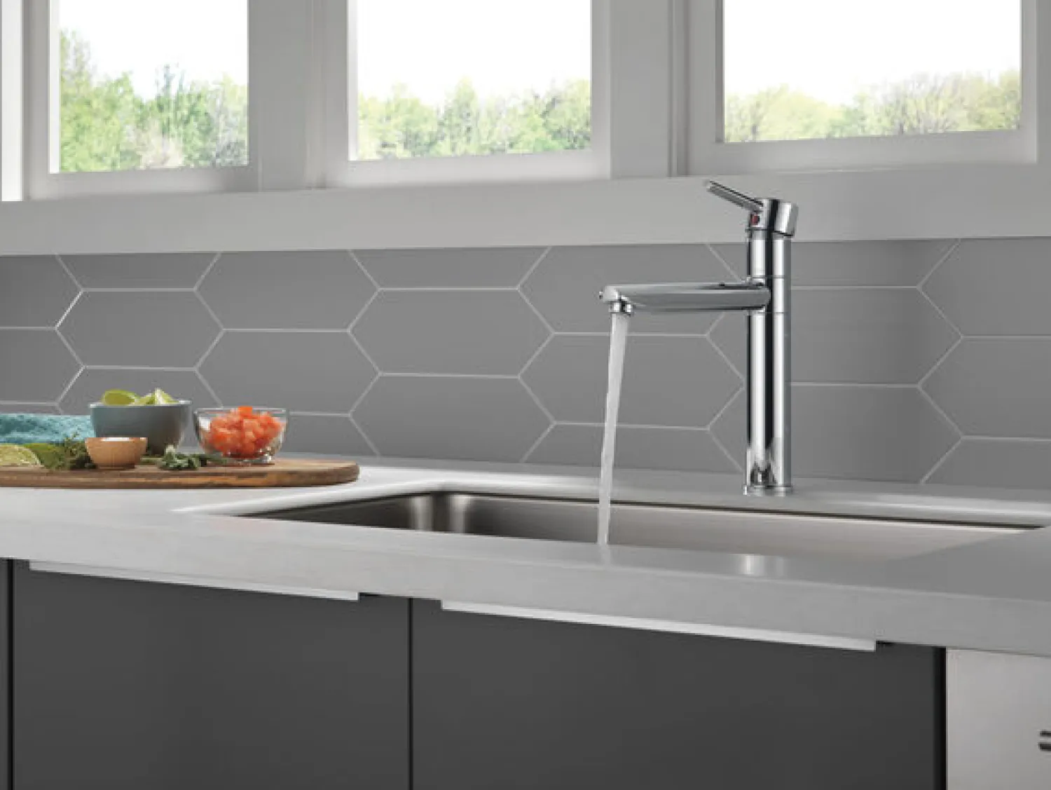 Sale Trinsic Single Handle Kitchen Faucet Single Hole