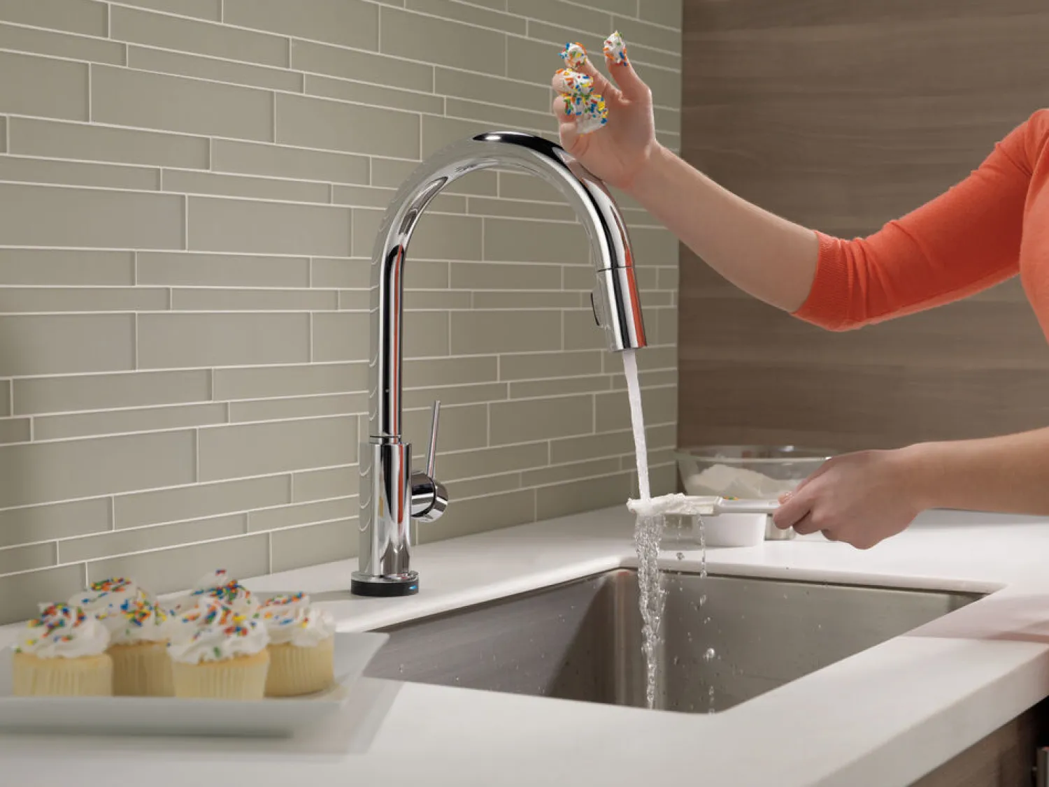 Best Trinsic Single Handle Pull-Down Kitchen Faucet with TouchO Technology Touchless, Sensor And Tap Activated Kitchen Faucets|Single Hole