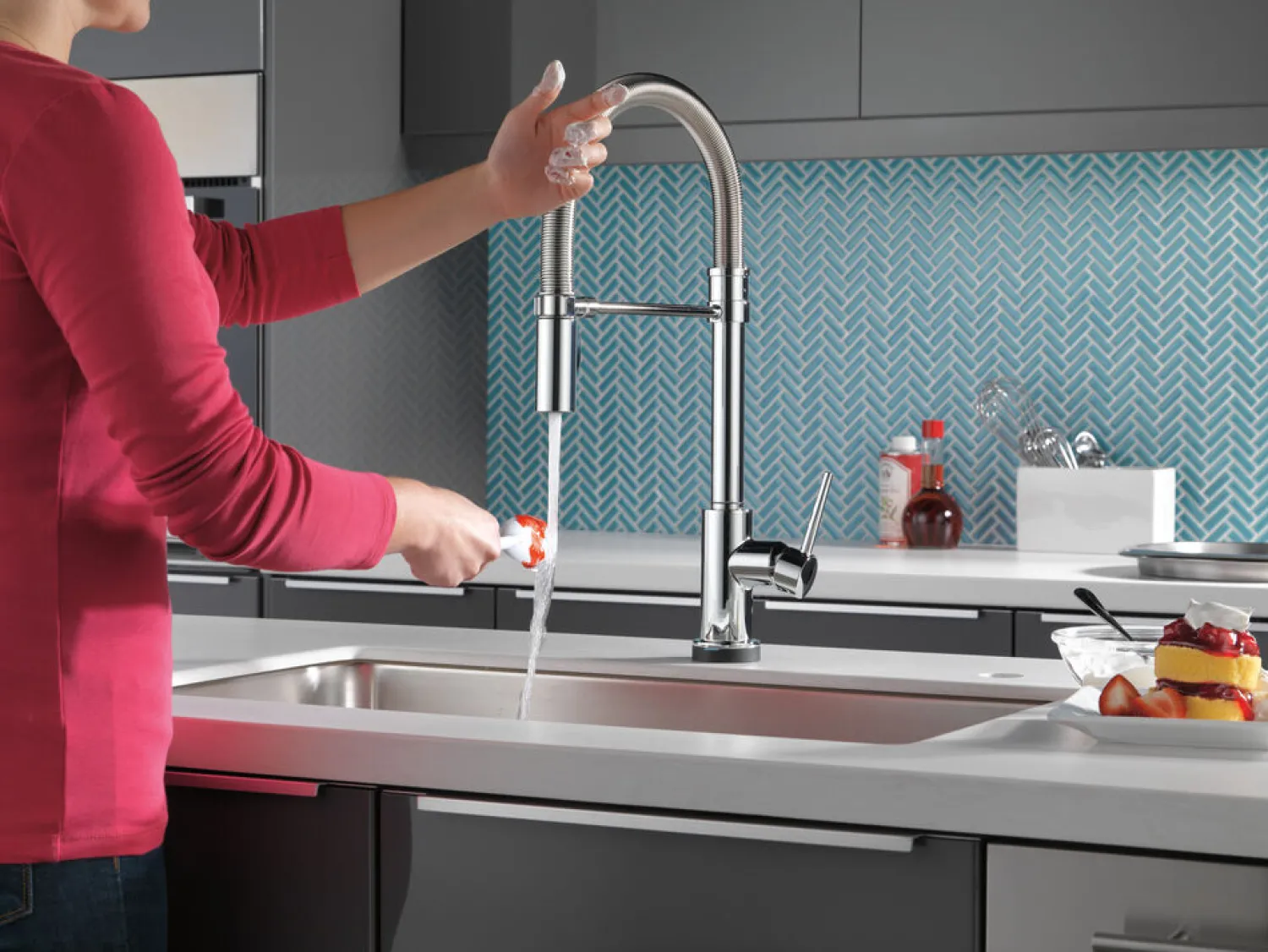 Sale Trinsic Single Handle Pull-Down Spring Spout Kitchen Faucet with TouchO Technology Touchless, Sensor And Tap Activated Kitchen Faucets|Single Hole