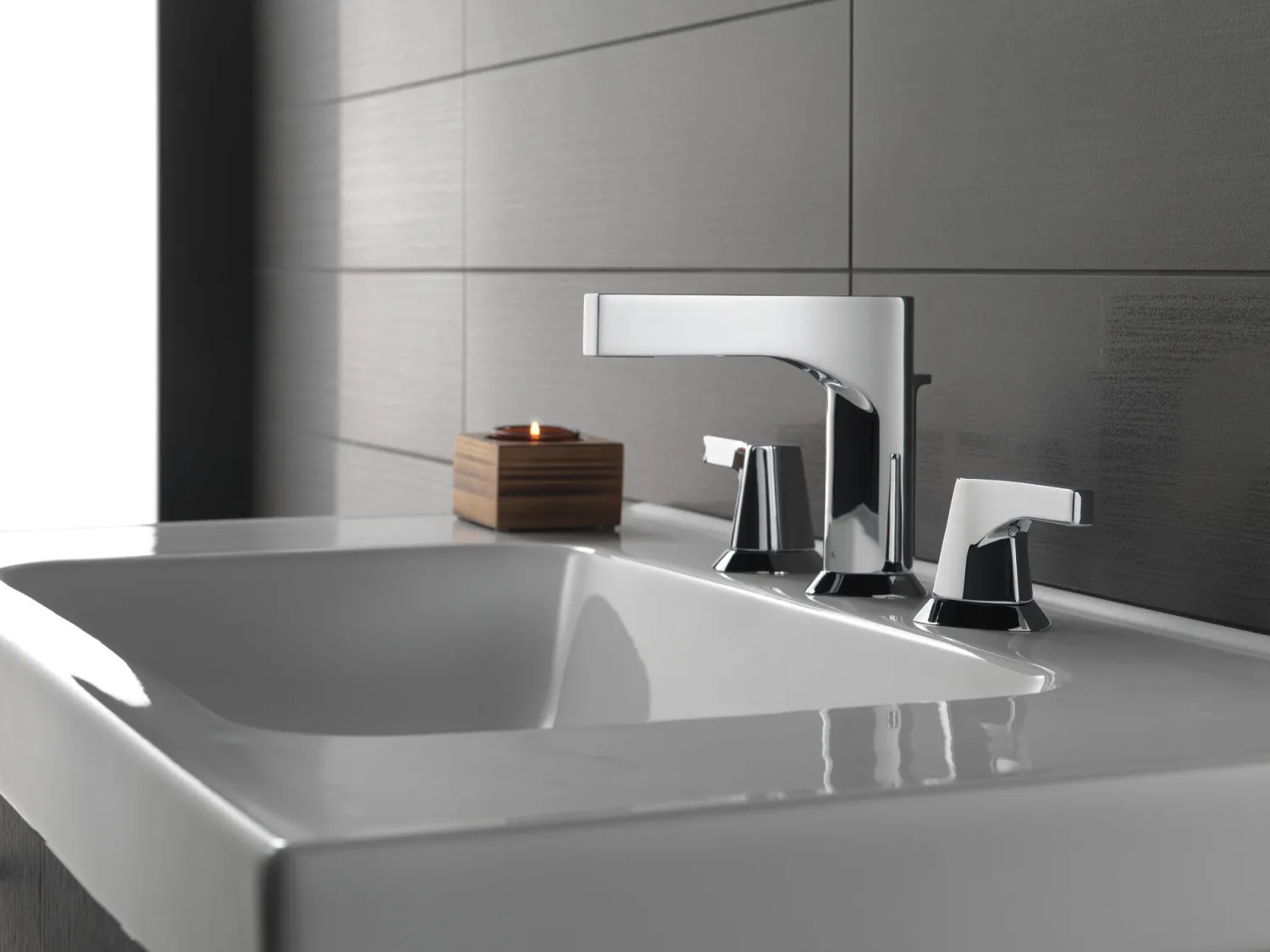 New Zura Two Handle Widespread Bathroom Faucet In Chrome 8" Widespread