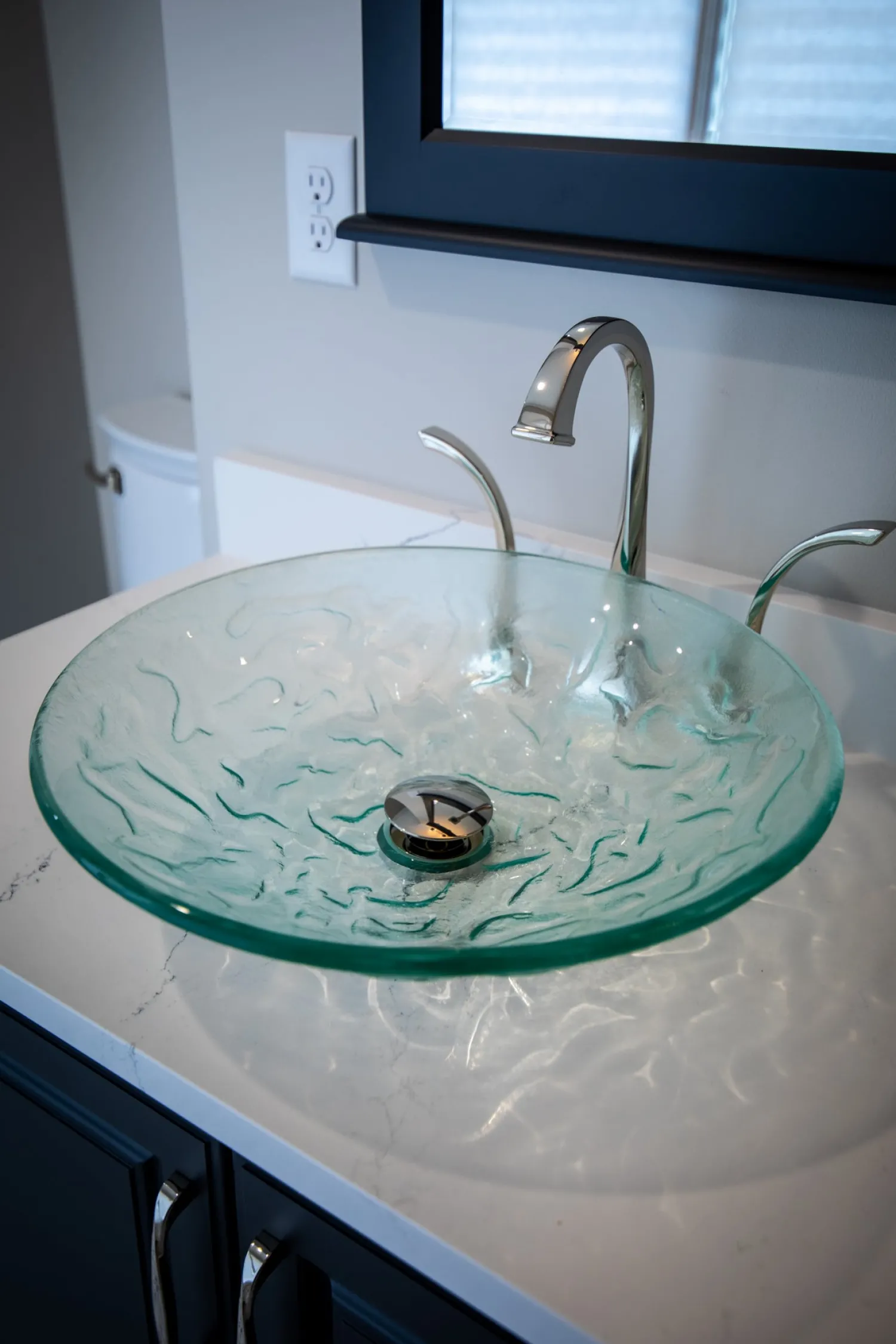 Clearance Clear Embossed Waves Glass Vessel Sink Above Counter / Vessel Sinks