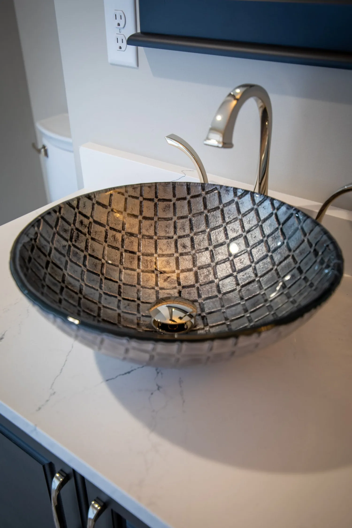 Clearance Silver Squares Glass Vessel Sink Above Counter / Vessel Sinks