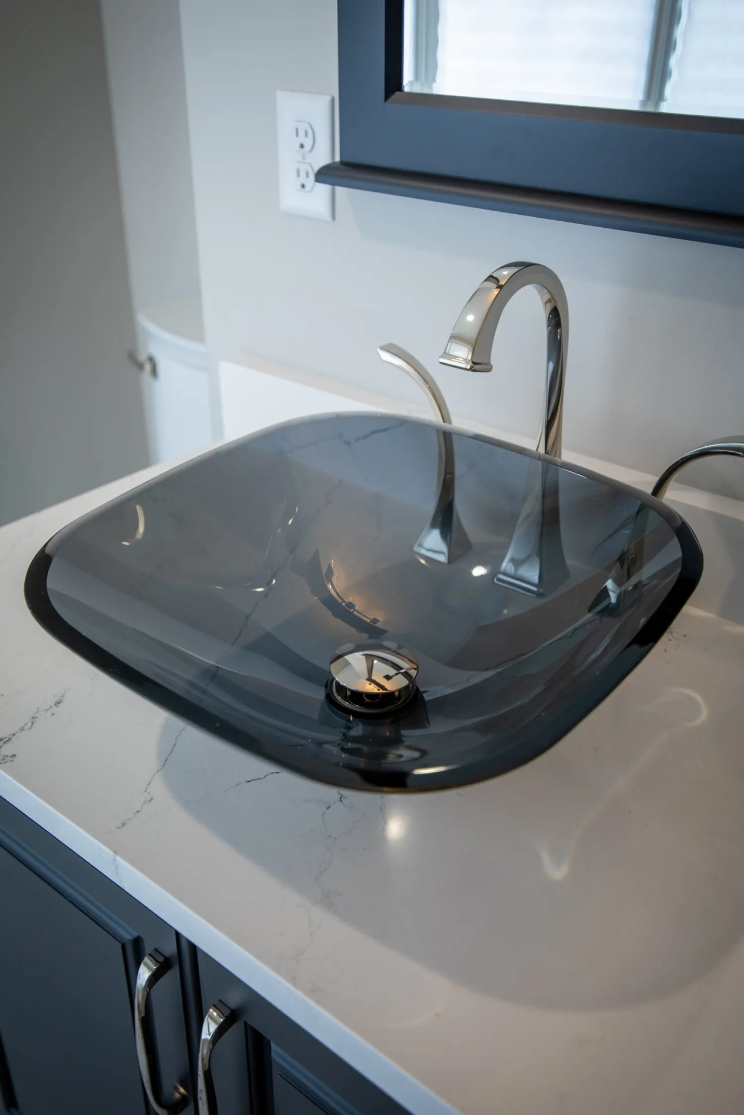 Discount Square Glass Vessel Sink in Onyx Black with Rounded Corners Above Counter / Vessel Sinks