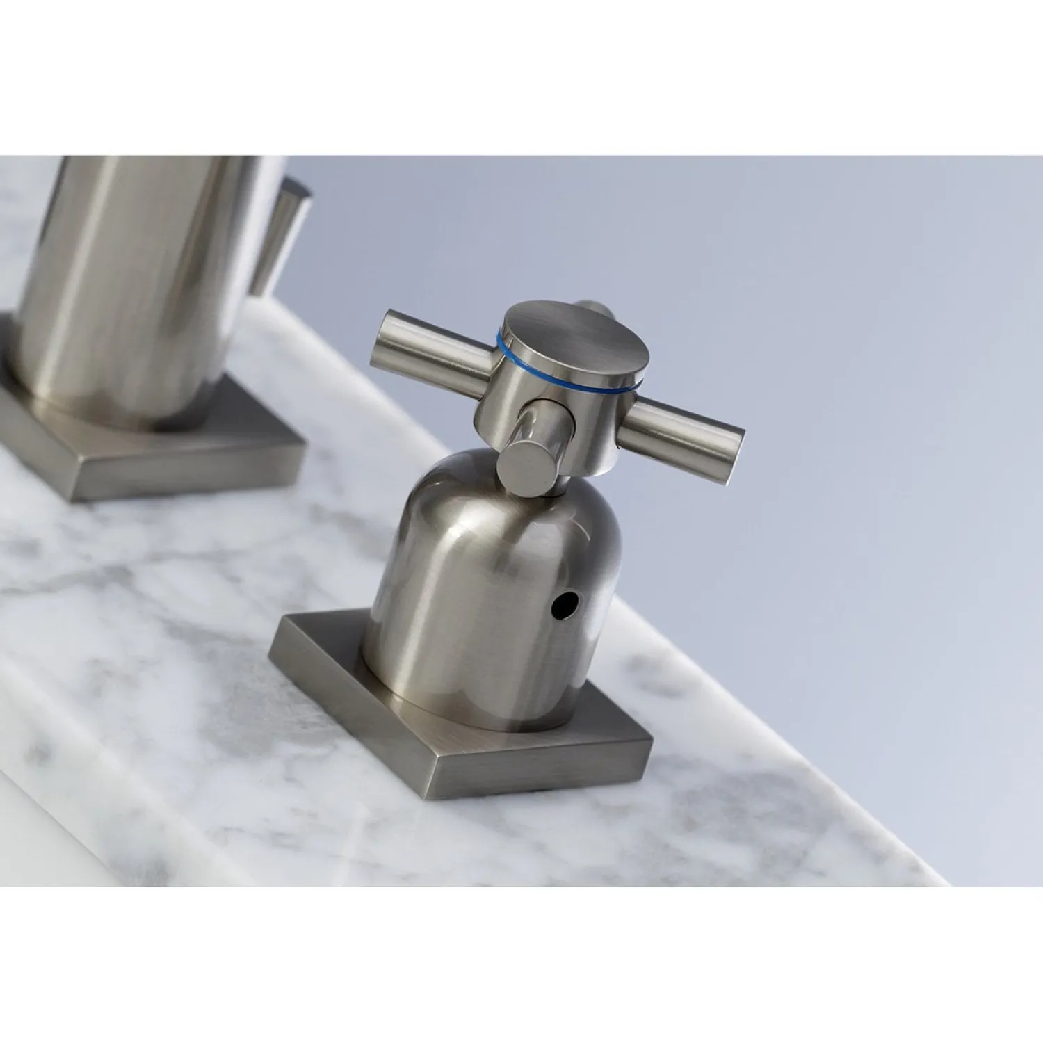 Discount Concord Fauceture Deck Mount 8-Inch Widespread Bathroom Faucet 8" Widespread