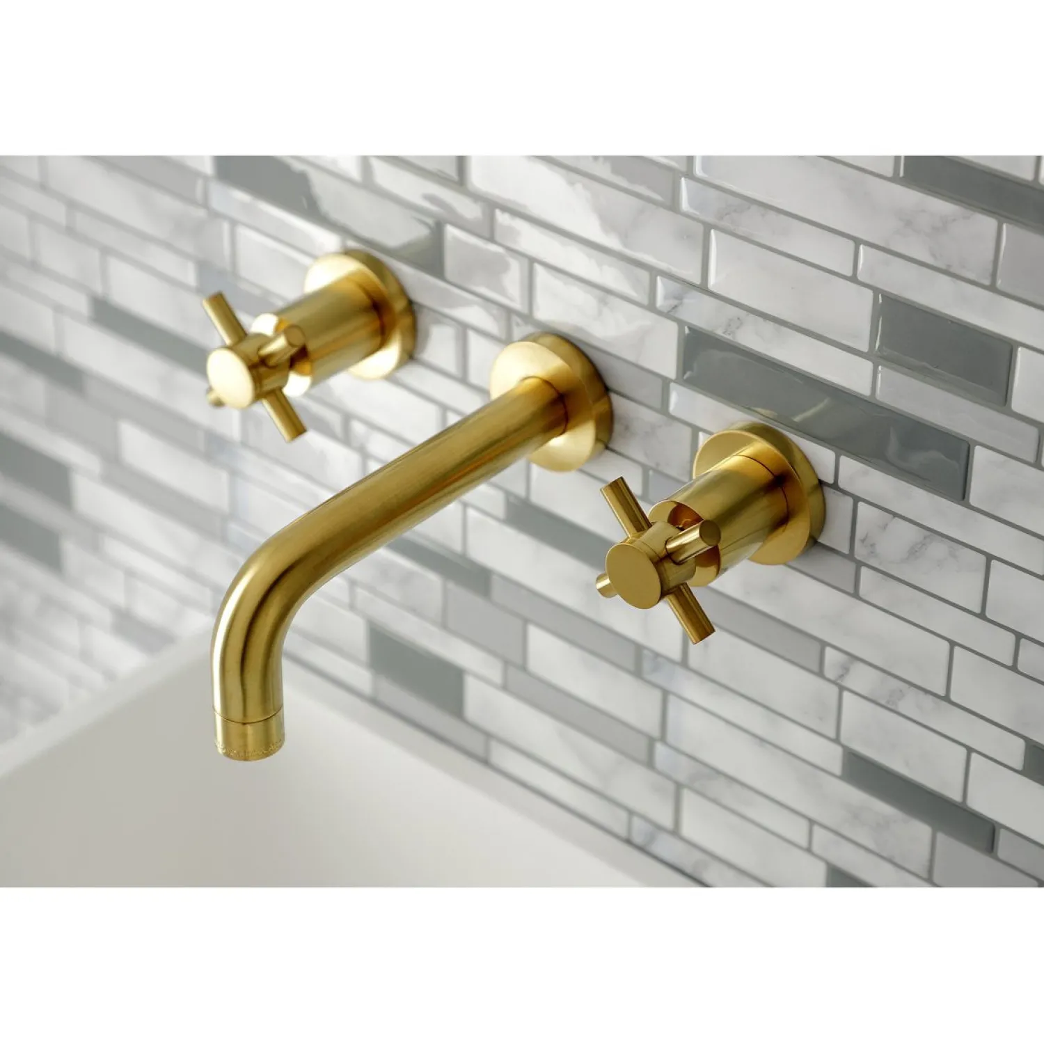 Hot Concord 2-Handle 3-Hole Wall Mount Bathroom Faucet Wall Mount
