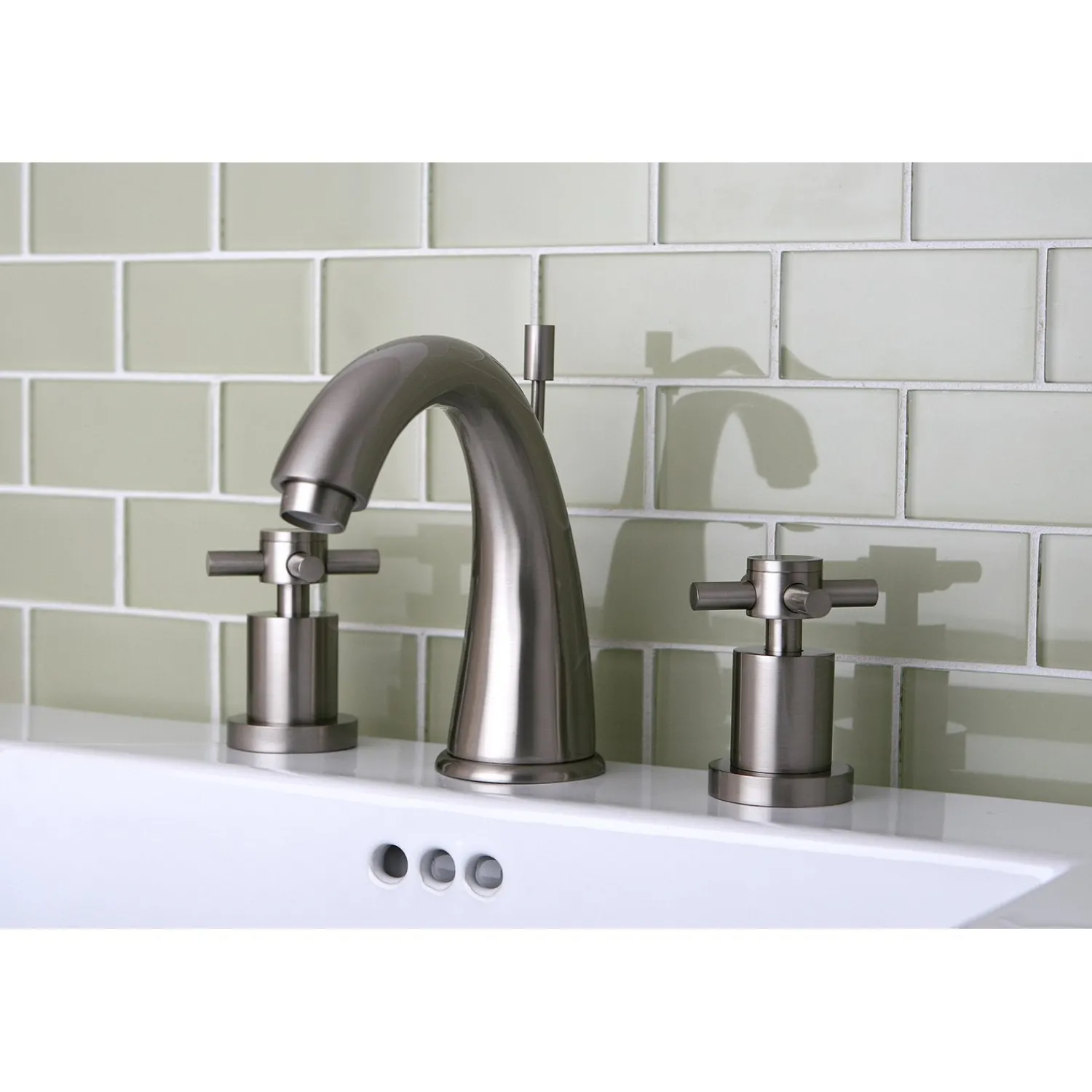 Hot Concord 3-Hole 8-Inch Widespread Bathroom Faucet 8" Widespread