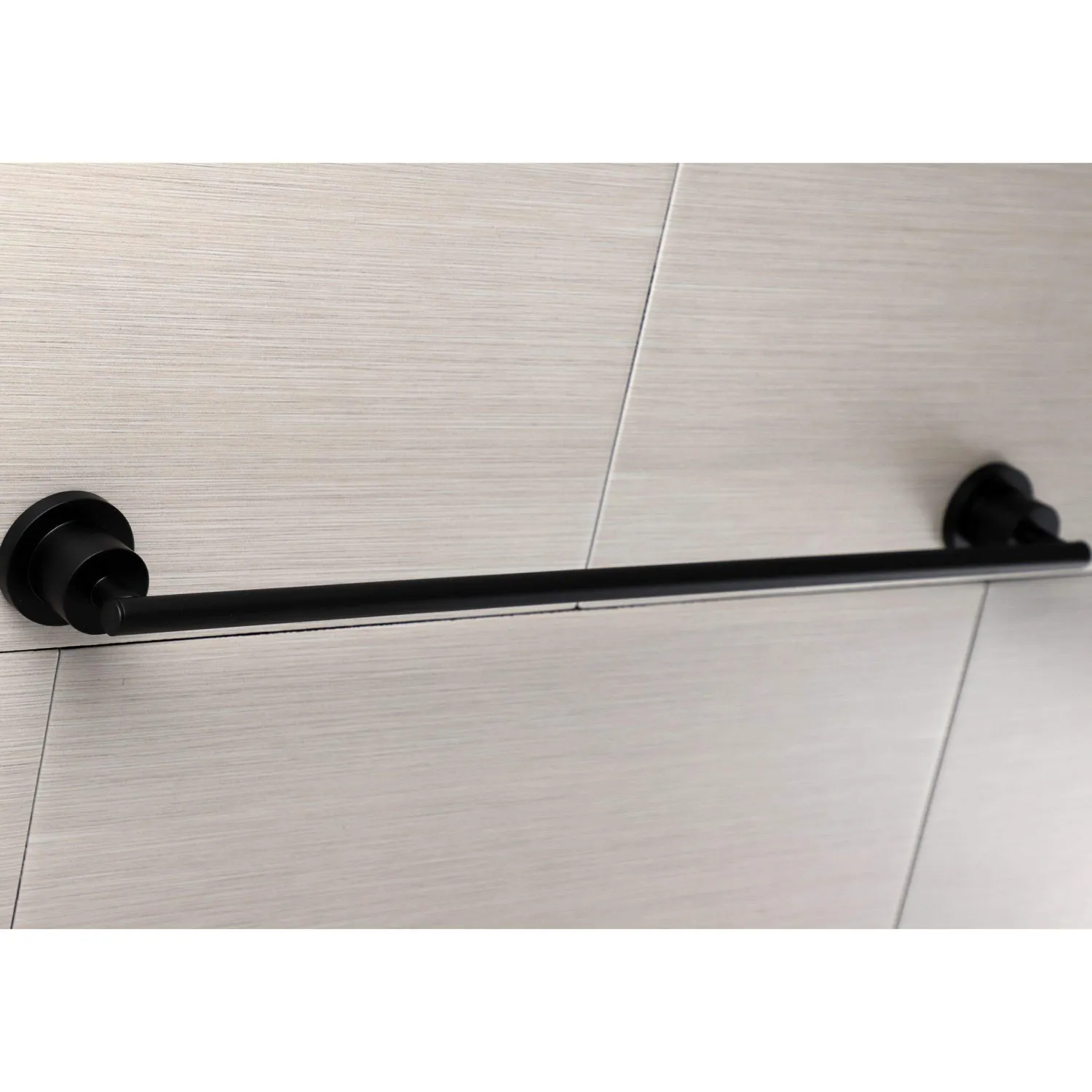 Outlet Concord 24-Inch Towel Bar in Matte Black Towel Bars