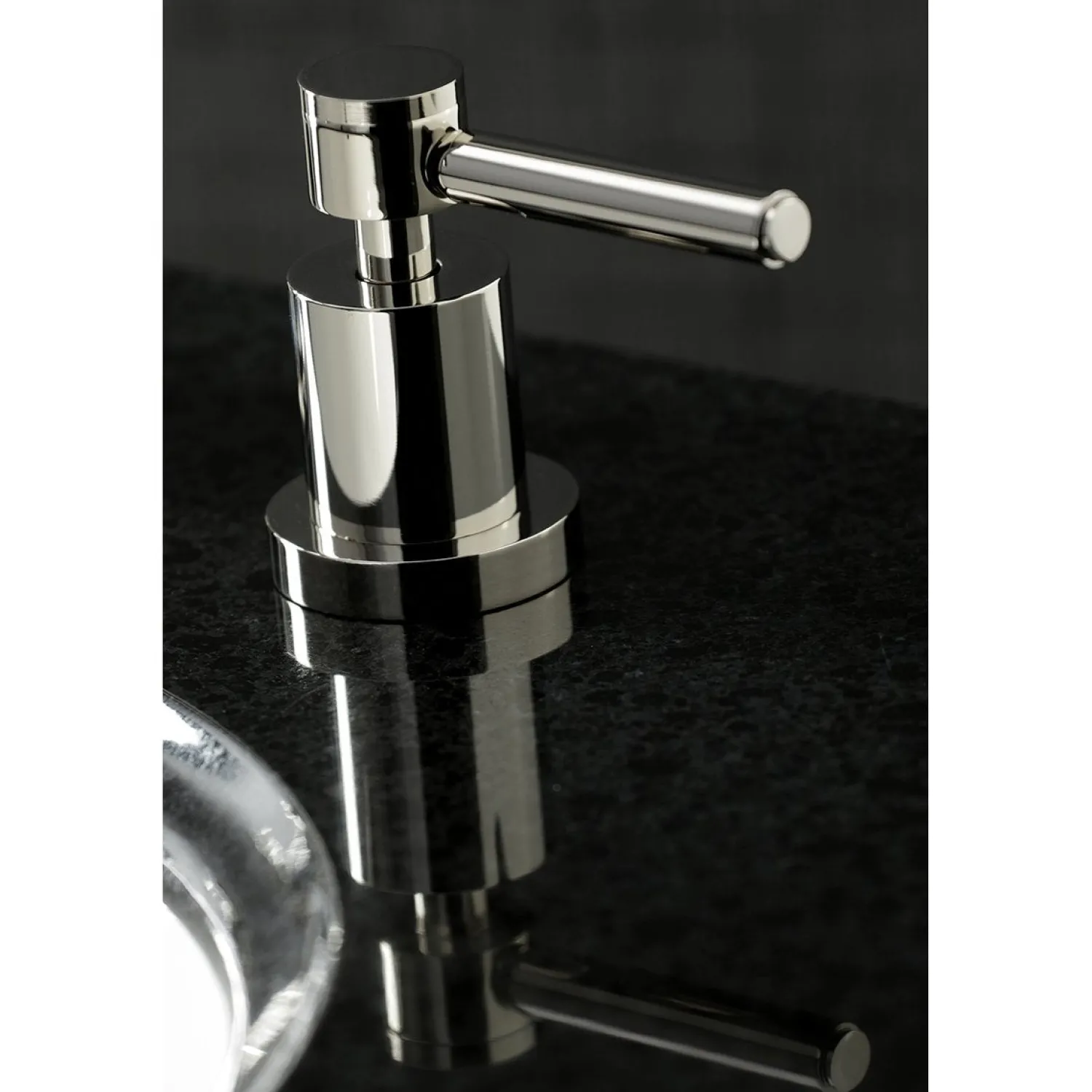 Clearance Concord 8-Inch Widespread 3-Hole Bathroom Faucet 8" Widespread