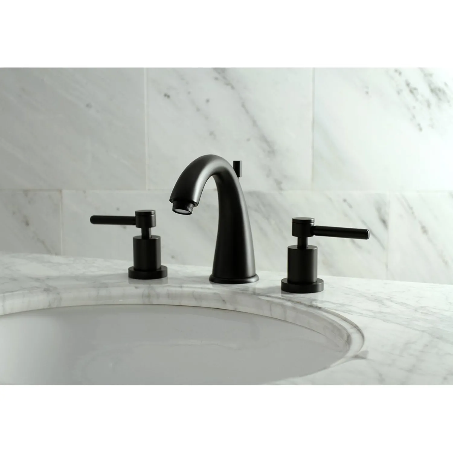 Clearance Concord 8-Inch Widespread 3-Hole Bathroom Faucet 8" Widespread