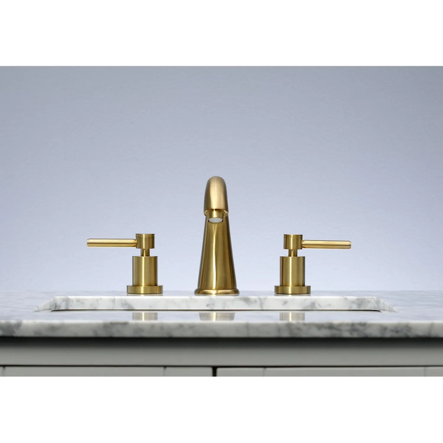 Clearance Concord 8-Inch Widespread 3-Hole Bathroom Faucet 8" Widespread