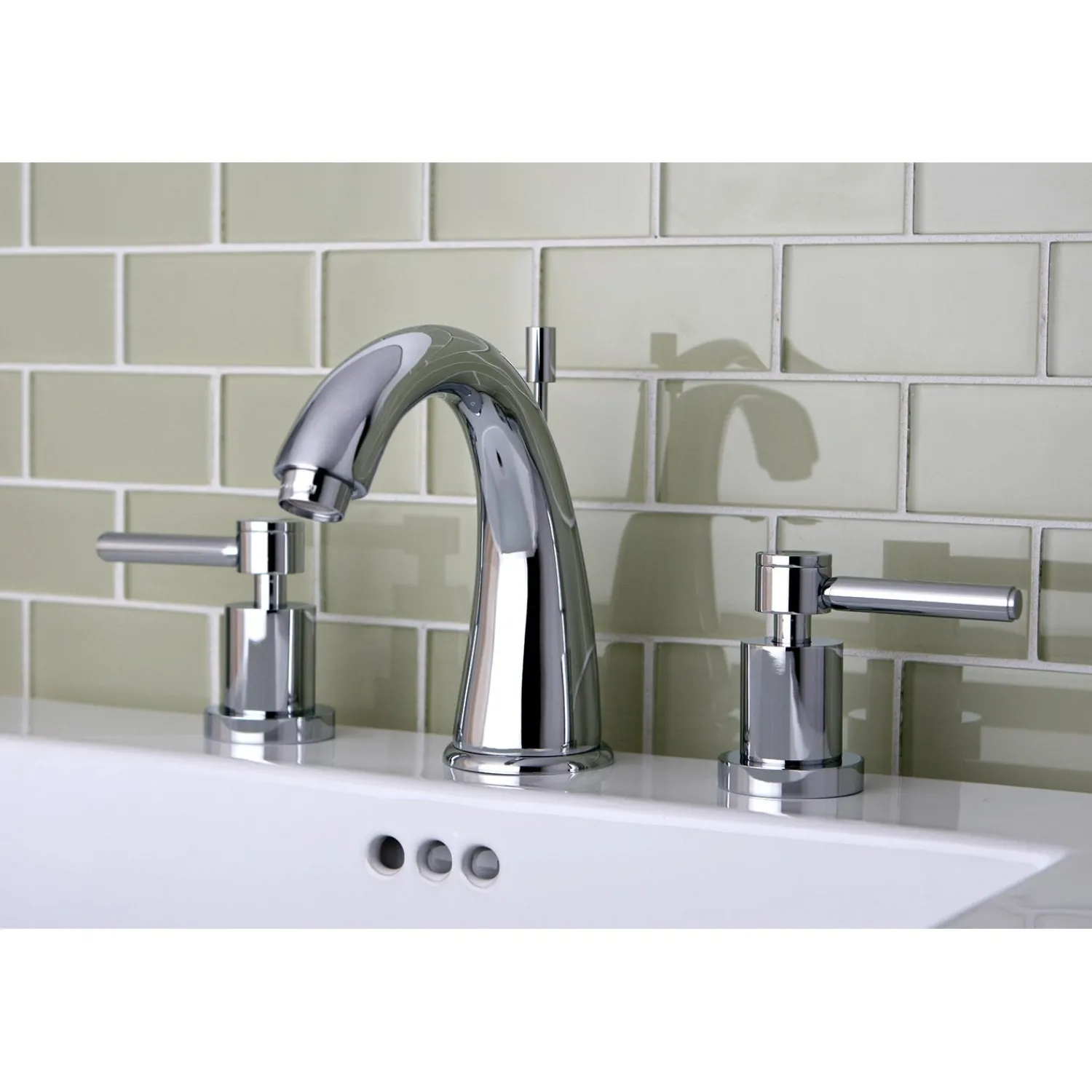 Clearance Concord 8-Inch Widespread 3-Hole Bathroom Faucet 8" Widespread