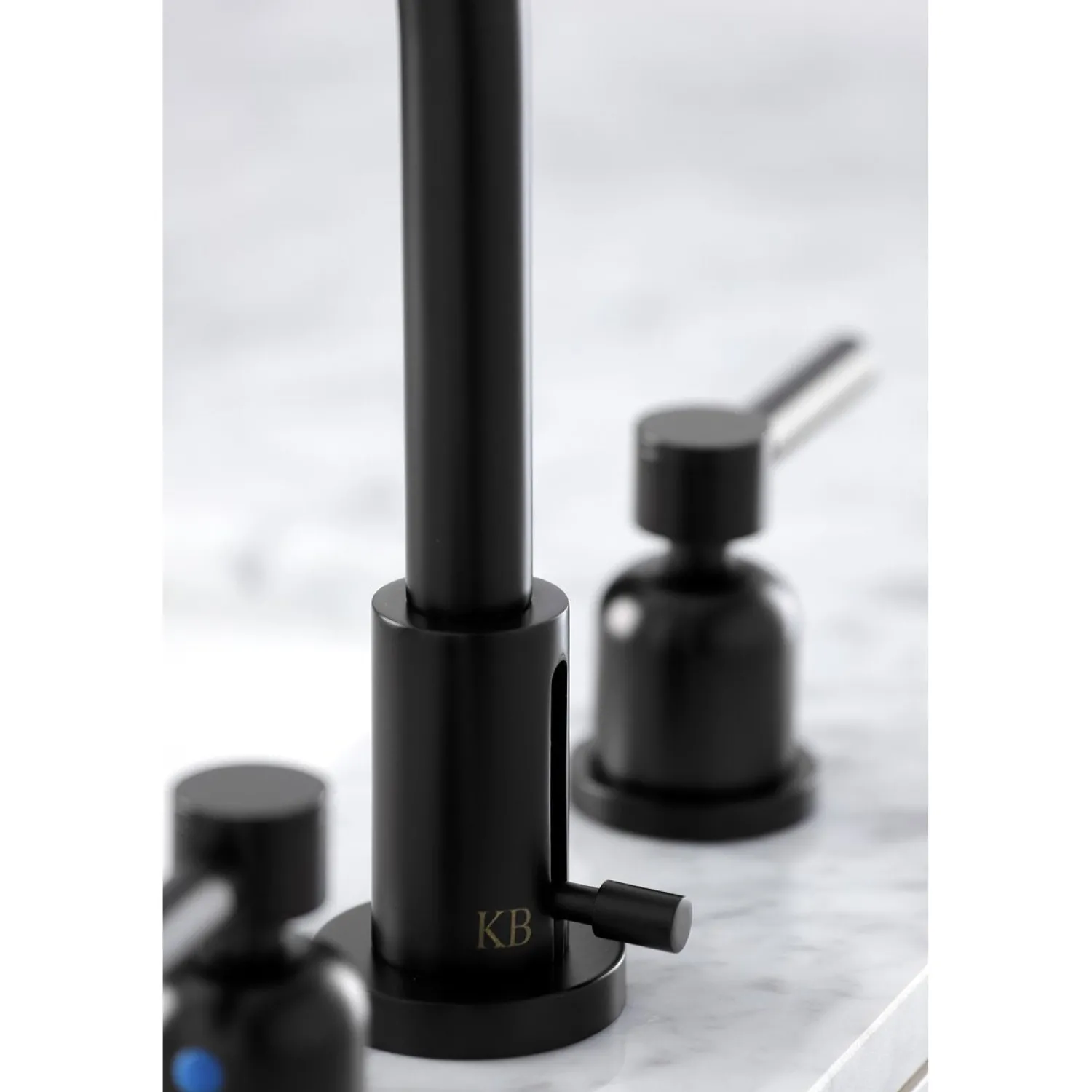 Discount Concord Widespread Bathroom Faucet with Brass Pop-Up 8" Widespread