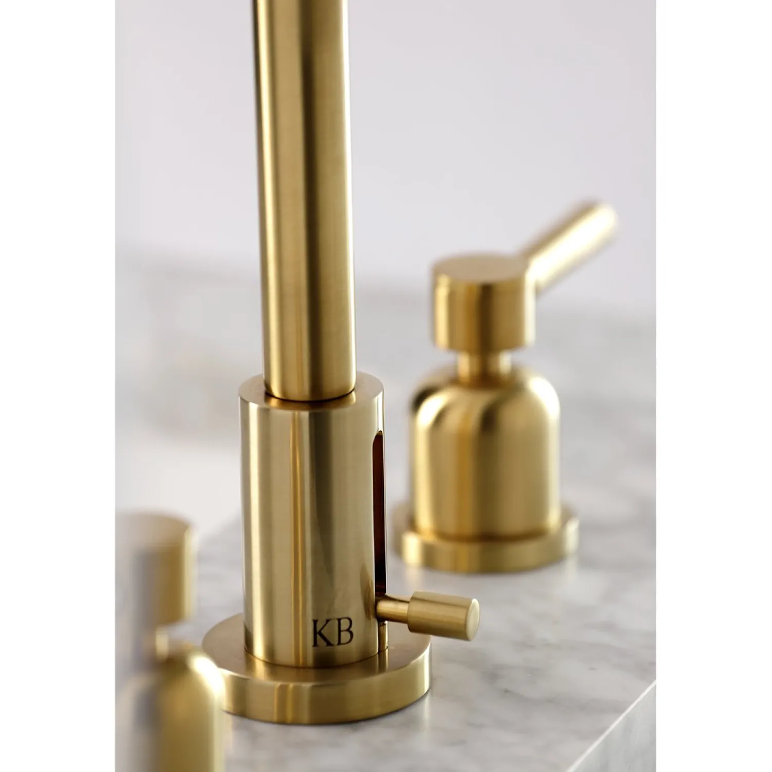 Discount Concord Widespread Bathroom Faucet with Brass Pop-Up 8" Widespread