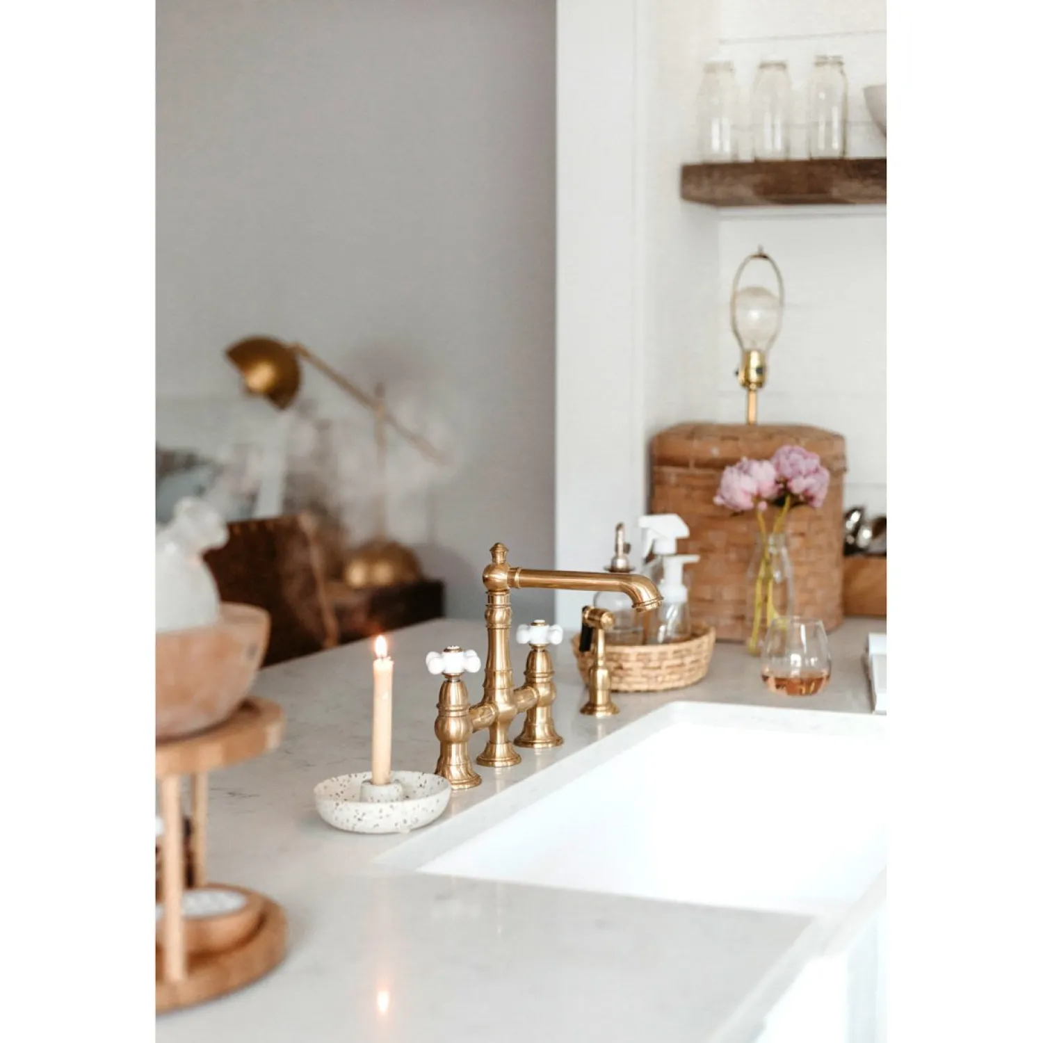 Outlet English Country 8" Bridge 4-Hole Kitchen Faucet with Sprayer Faucets With Side Spray|Bridge Faucets
