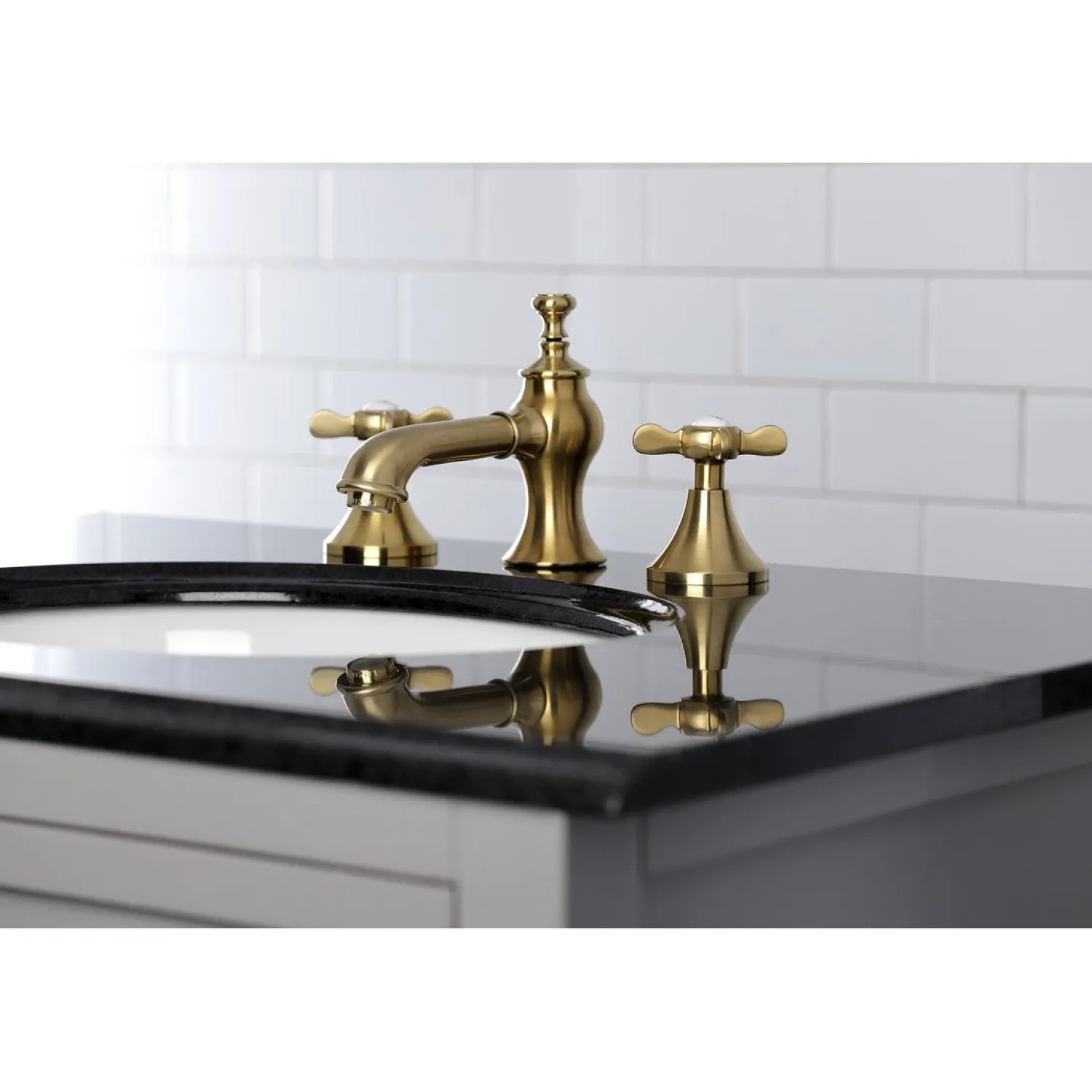 Essex 8-Inch Widespread Bathroom Faucet 8" Widespread