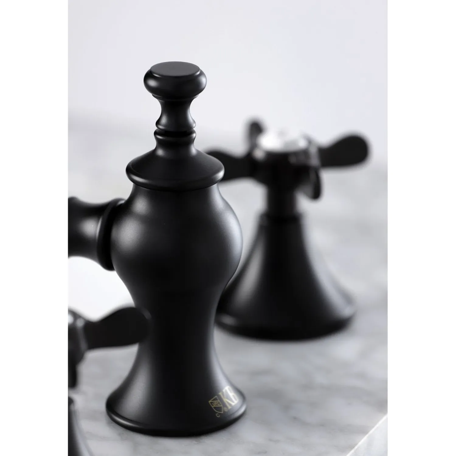 Essex 8-Inch Widespread Bathroom Faucet 8" Widespread