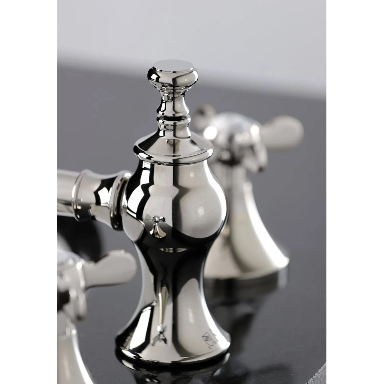 Essex 8-Inch Widespread Bathroom Faucet 8" Widespread