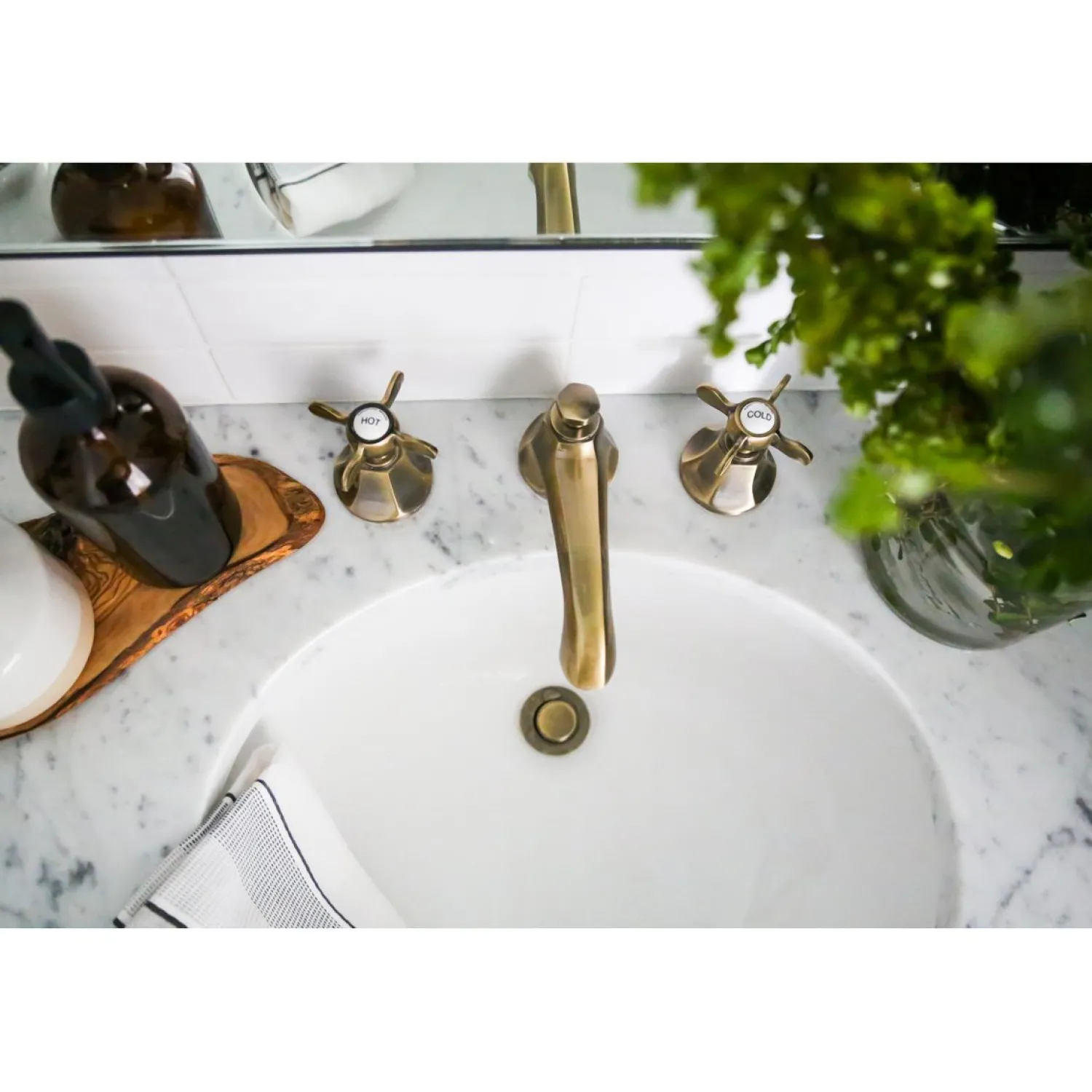 Clearance Essex 8" Widespread Bathroom Faucet 8" Widespread