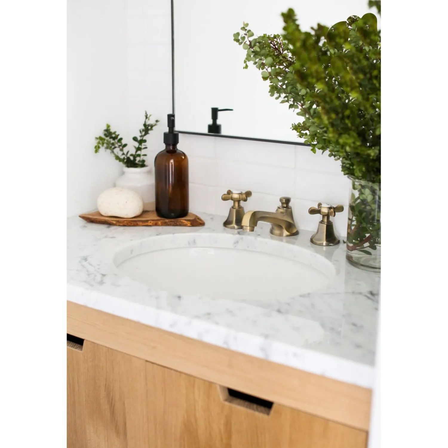 Clearance Essex 8" Widespread Bathroom Faucet 8" Widespread