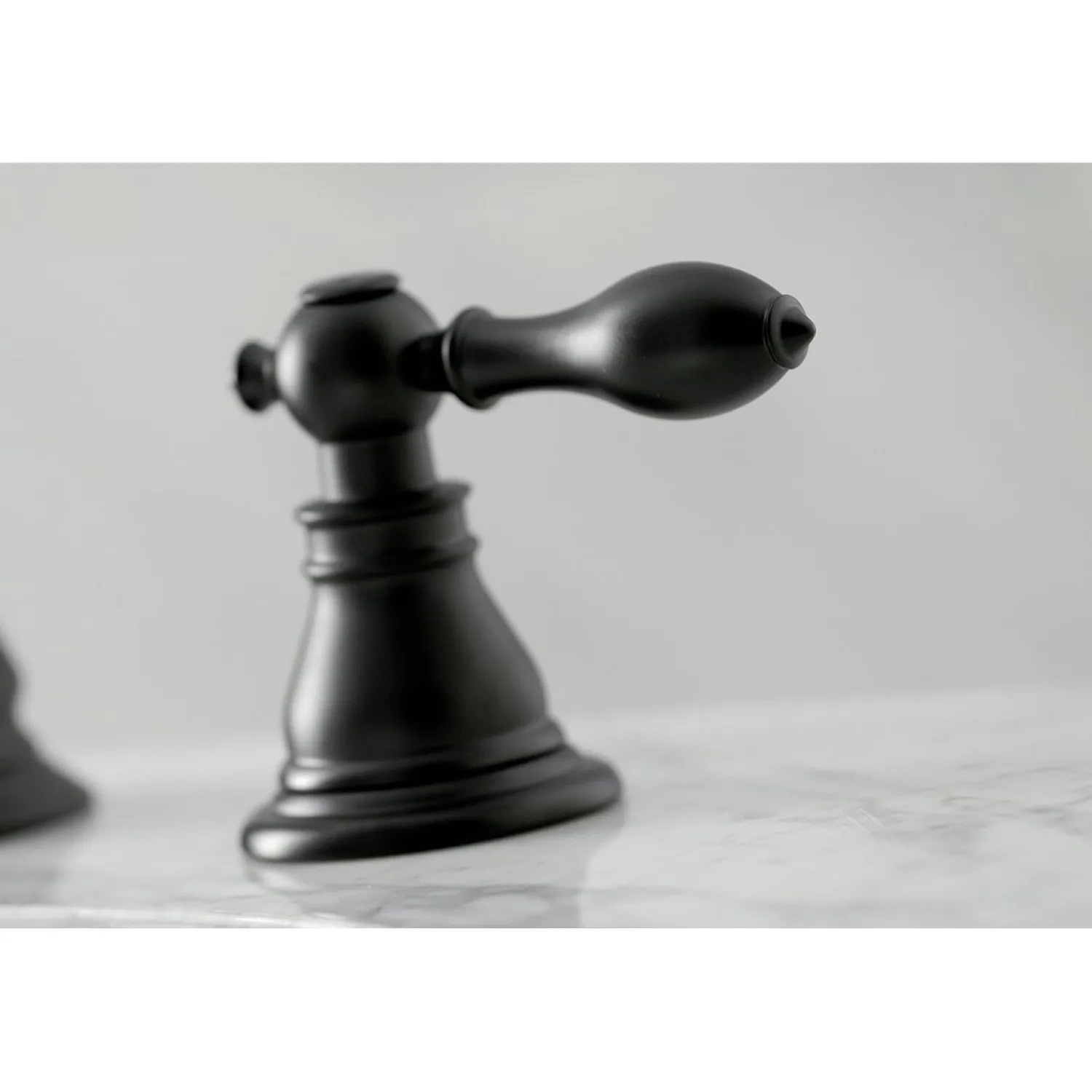 Hot Fauceture American Classic Widespread Bathroom Faucet 8" Widespread