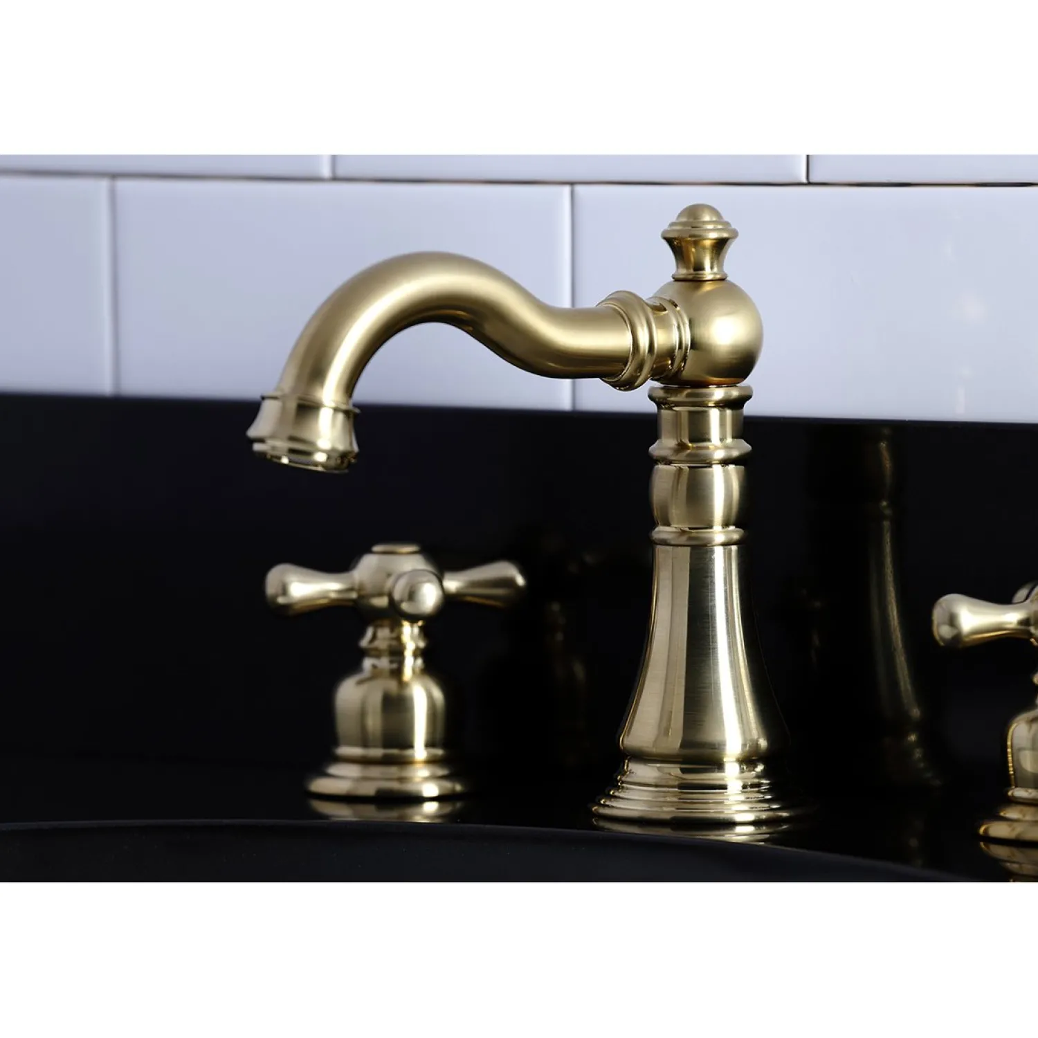 Clearance Fauceture American Classic 8" Widespread Bathroom Faucet 8" Widespread