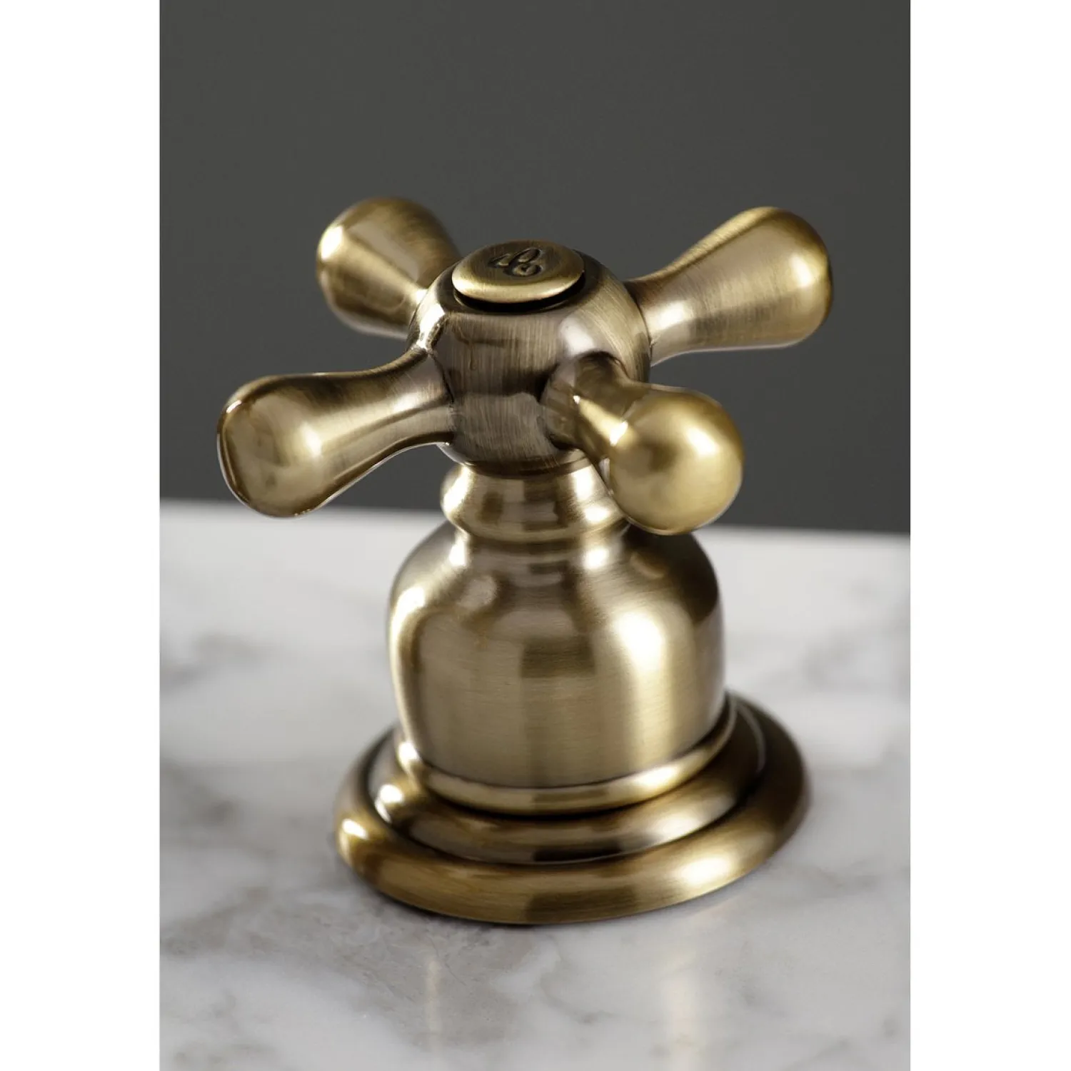 Clearance Fauceture American Classic 8" Widespread Bathroom Faucet 8" Widespread