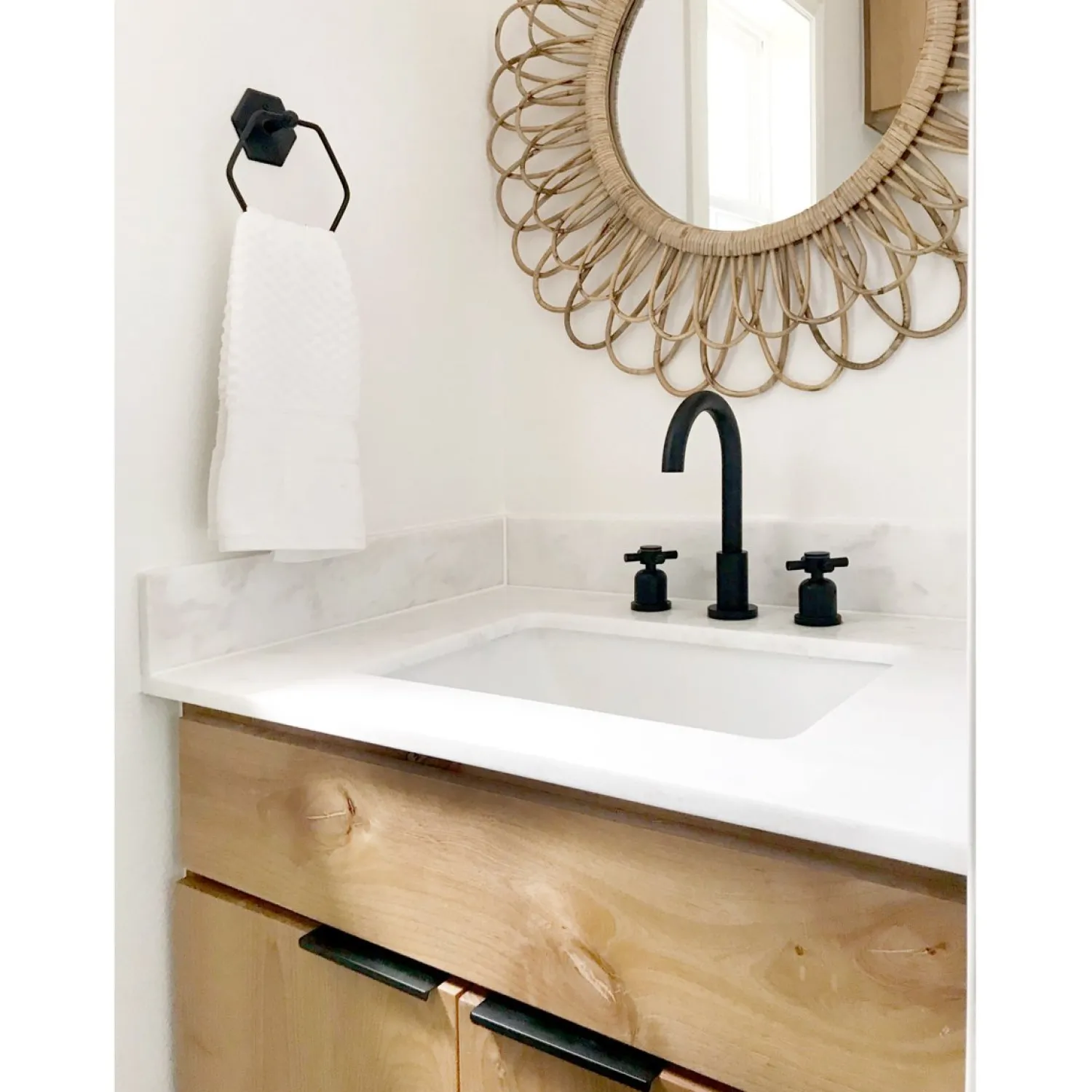 Clearance Fauceture Concord Widespread Cross-Handle Bathroom Faucet 8" Widespread