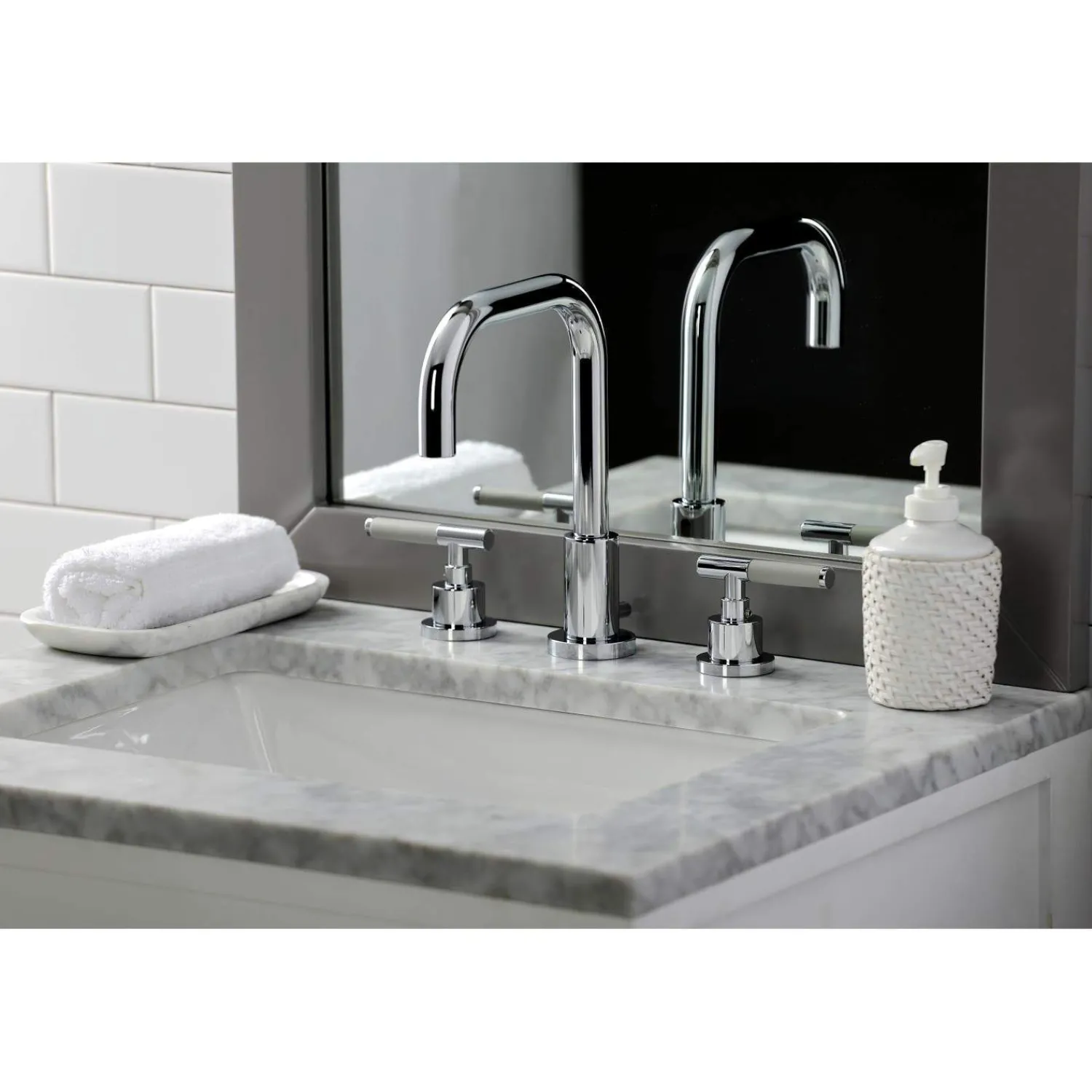 Outlet Fauceture FSC893XCKL-P Kaiser Widespread Bathroom Faucet with Brass Pop-Up 8" Widespread
