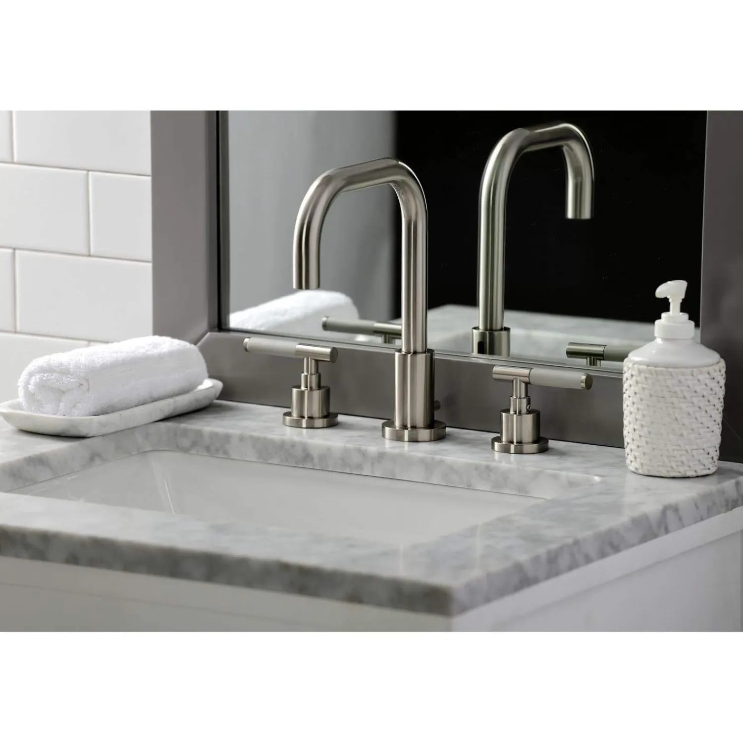 Outlet Fauceture FSC893XCKL-P Kaiser Widespread Bathroom Faucet with Brass Pop-Up 8" Widespread