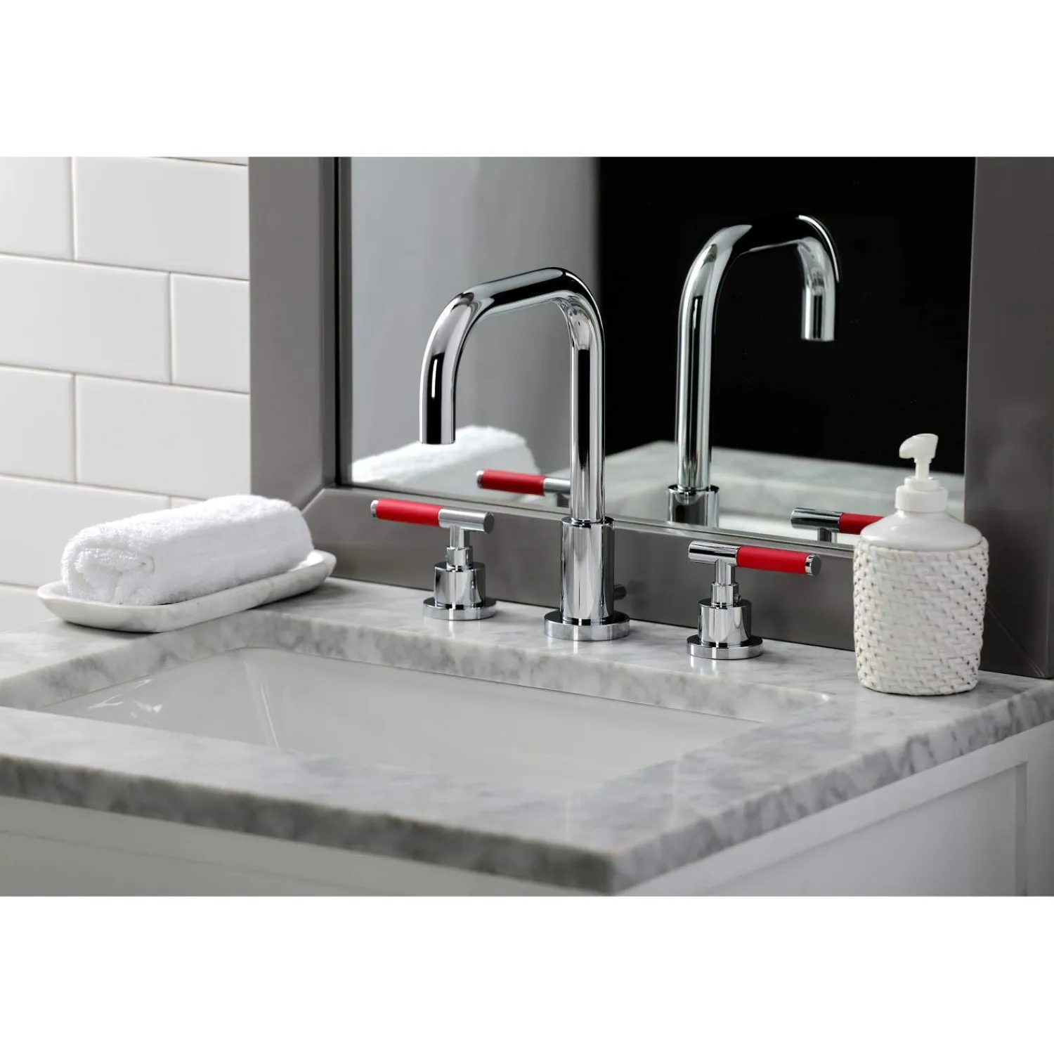 Outlet Fauceture FSC893XCKL-P Kaiser Widespread Bathroom Faucet with Brass Pop-Up 8" Widespread