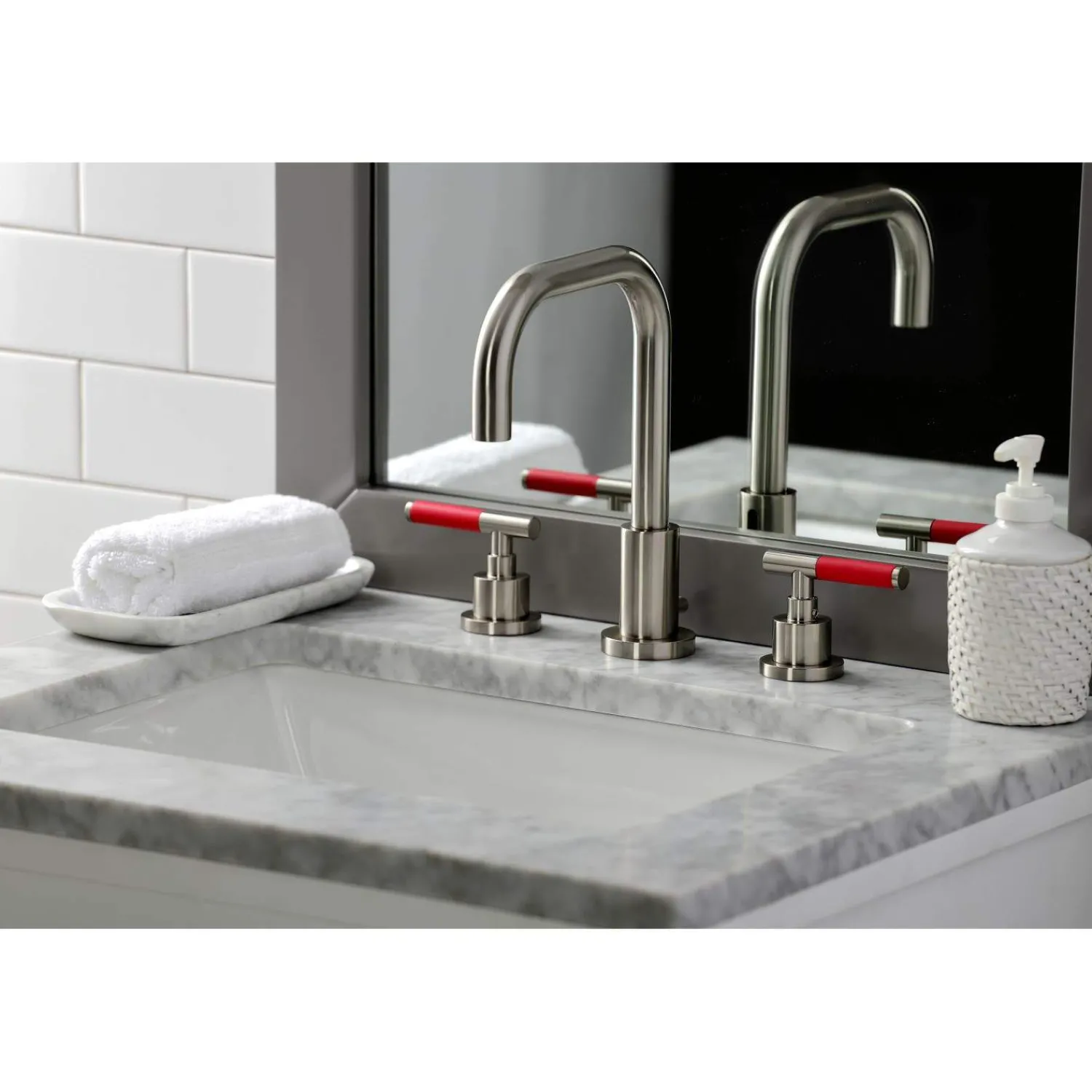 Outlet Fauceture FSC893XCKL-P Kaiser Widespread Bathroom Faucet with Brass Pop-Up 8" Widespread