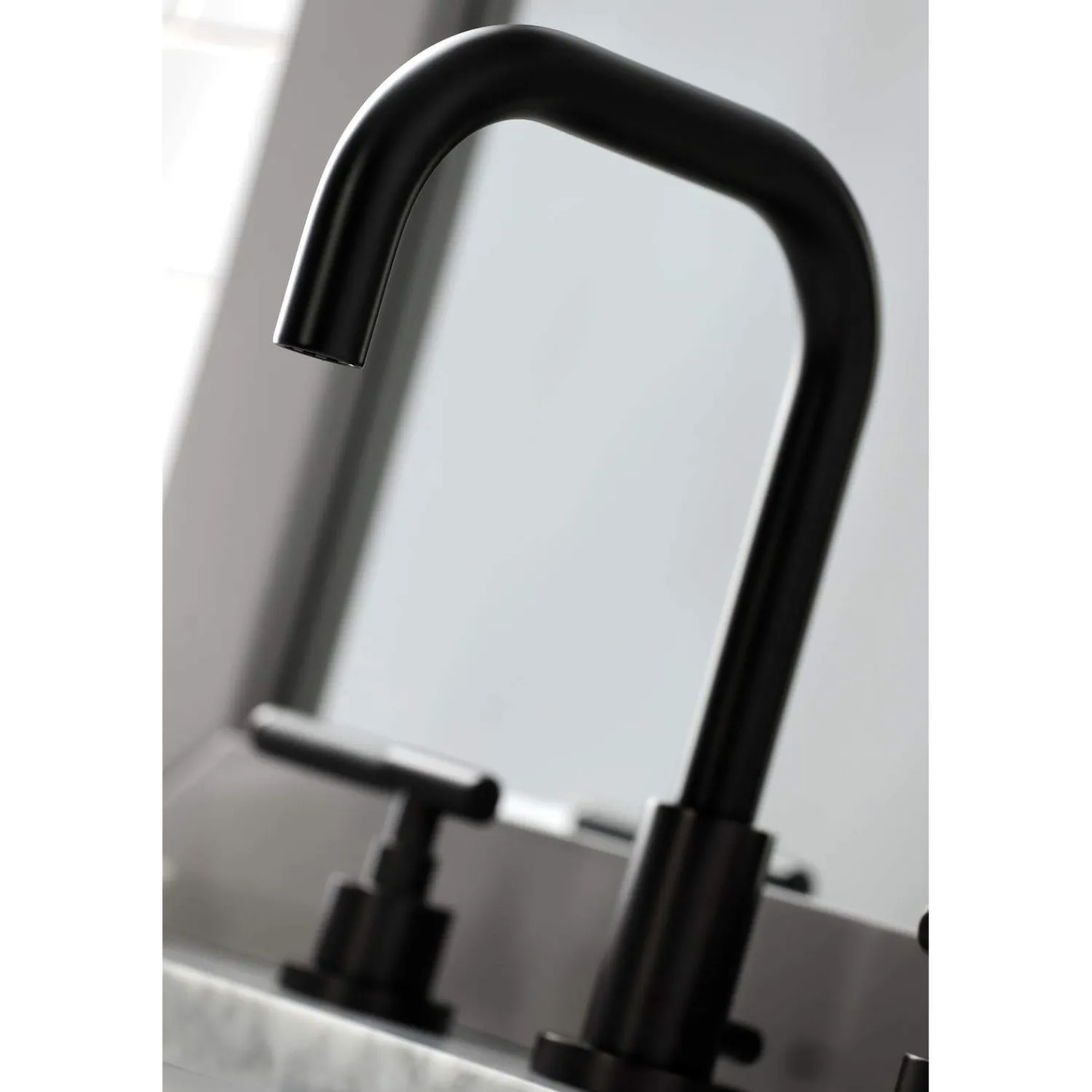 Outlet Fauceture FSC893XCKL-P Kaiser Widespread Bathroom Faucet with Brass Pop-Up 8" Widespread
