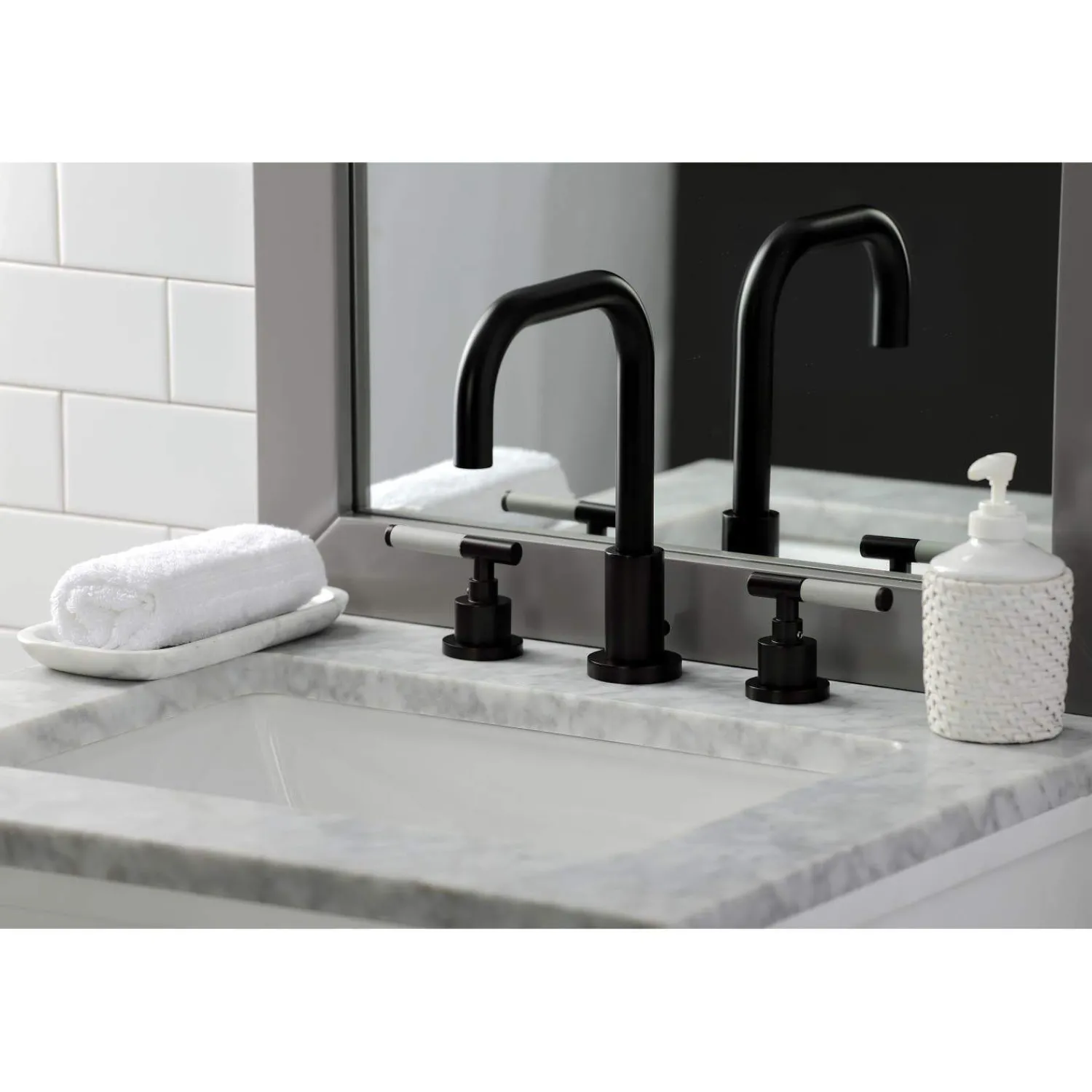 Outlet Fauceture FSC893XCKL-P Kaiser Widespread Bathroom Faucet with Brass Pop-Up 8" Widespread