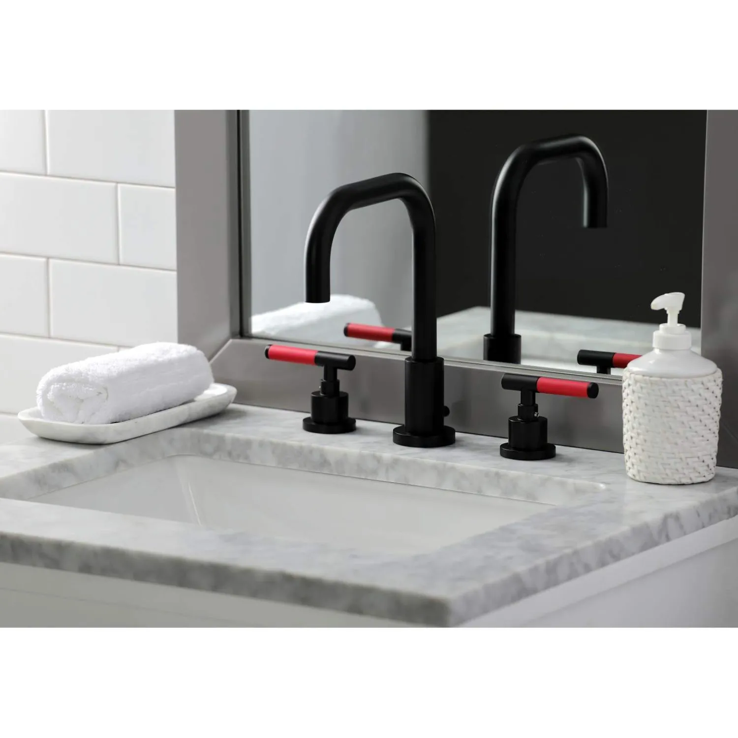 Outlet Fauceture FSC893XCKL-P Kaiser Widespread Bathroom Faucet with Brass Pop-Up 8" Widespread