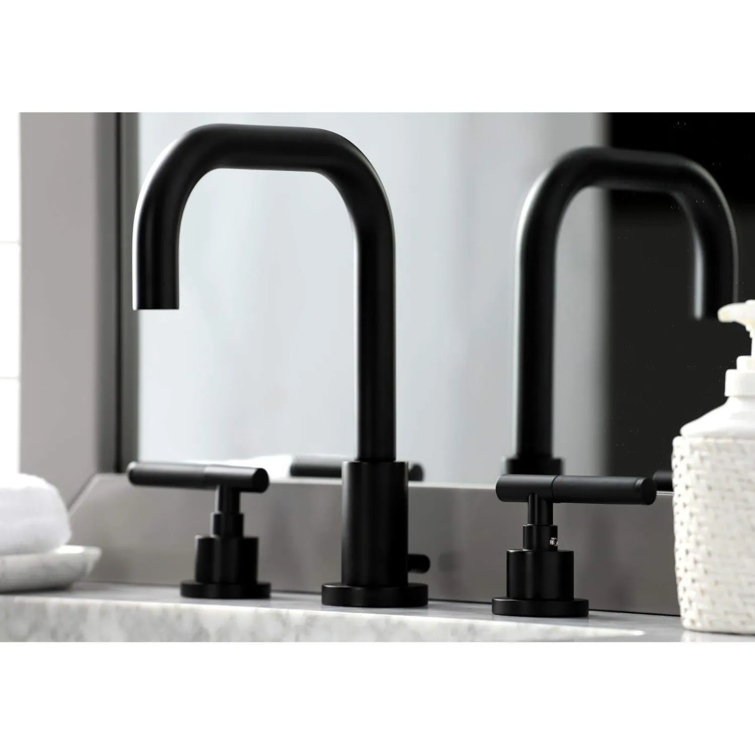 Outlet Fauceture FSC893XCKL-P Kaiser Widespread Bathroom Faucet with Brass Pop-Up 8" Widespread