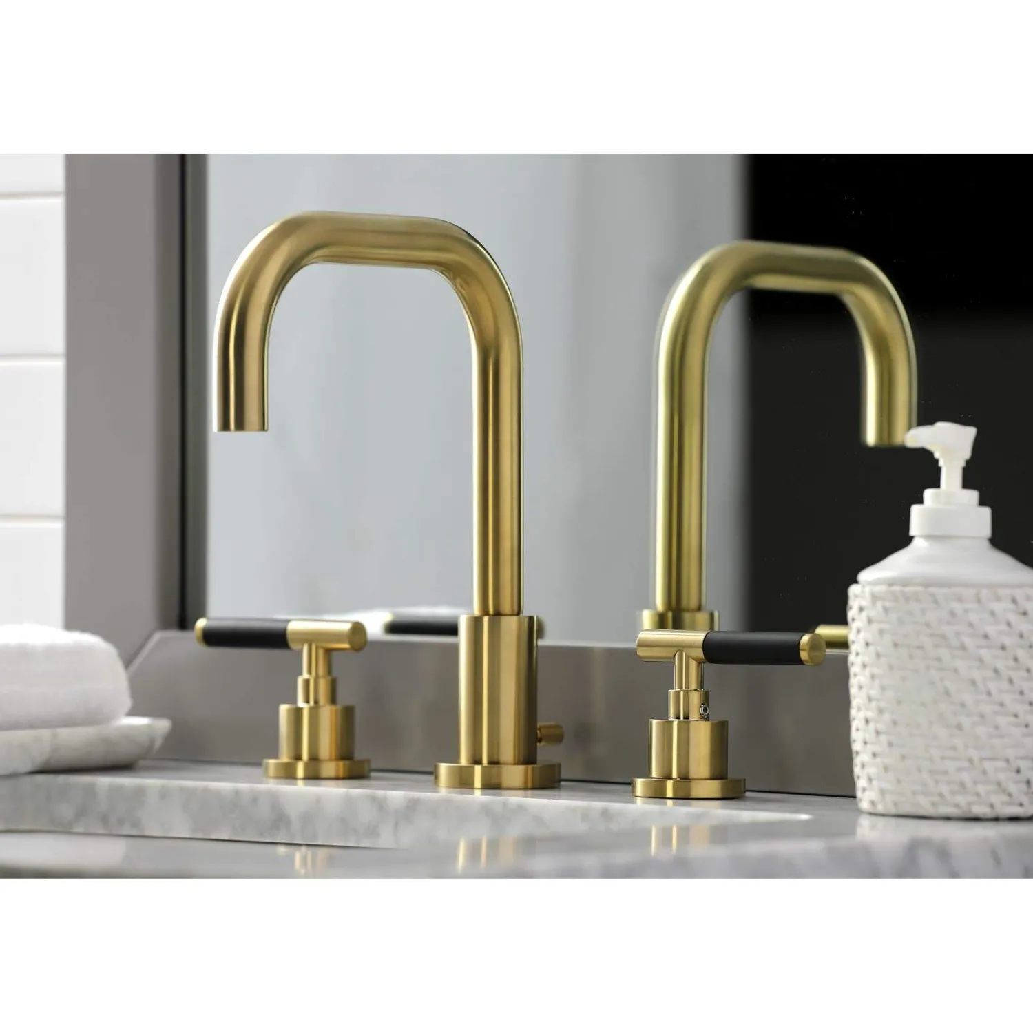 Outlet Fauceture FSC893XCKL-P Kaiser Widespread Bathroom Faucet with Brass Pop-Up 8" Widespread