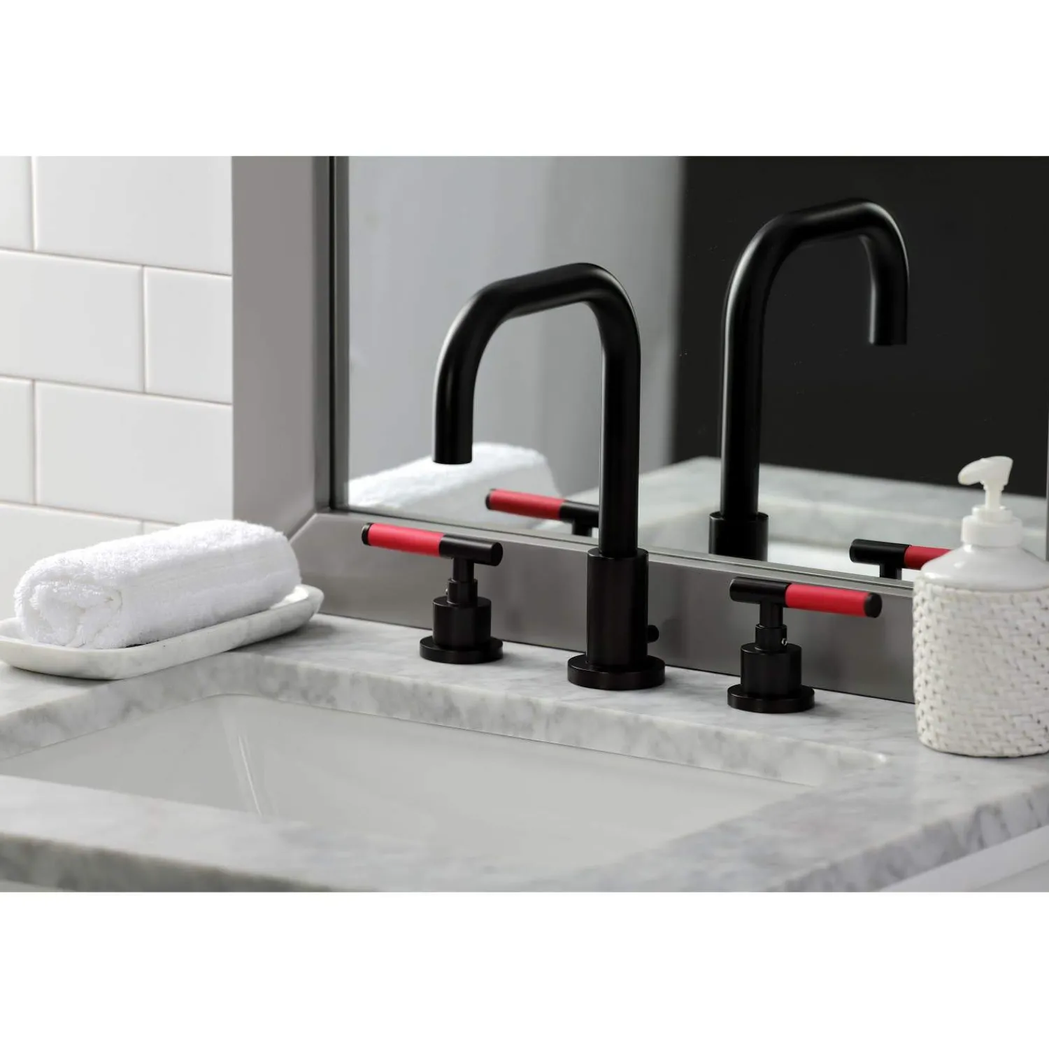 Outlet Fauceture FSC893XCKL-P Kaiser Widespread Bathroom Faucet with Brass Pop-Up 8" Widespread
