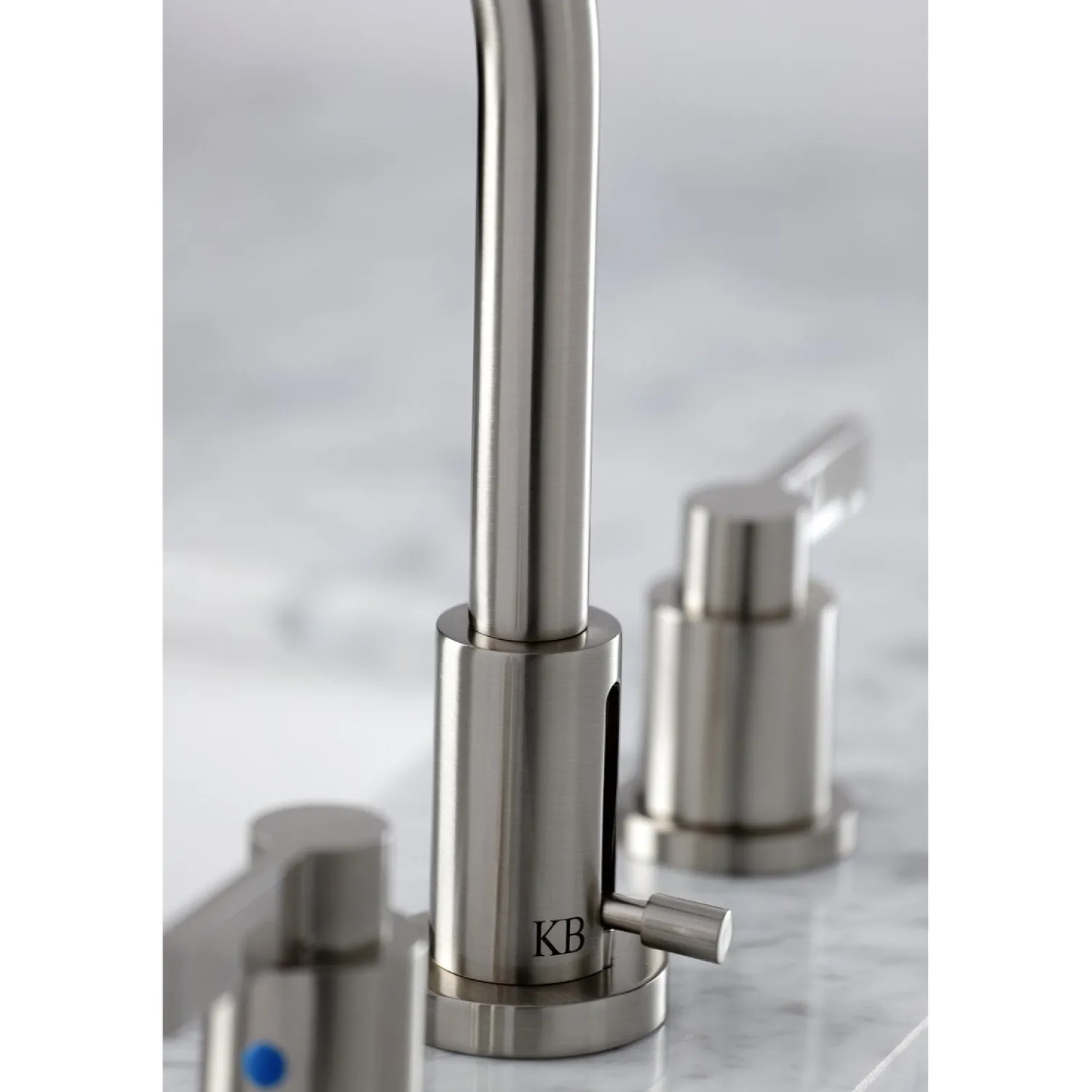 New Fauceture NuvoFusion Widespread Bathroom Faucet 8" Widespread