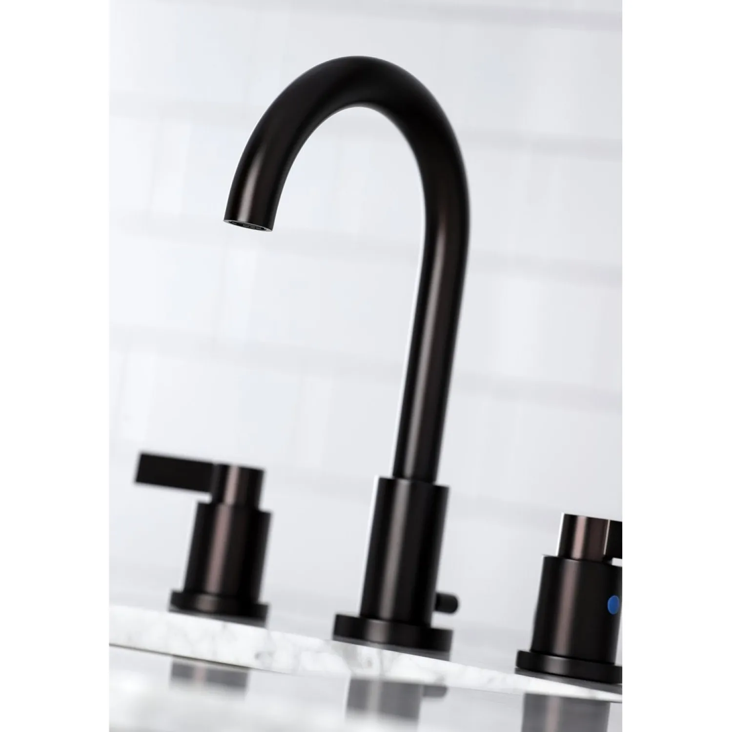 New Fauceture NuvoFusion Widespread Bathroom Faucet 8" Widespread