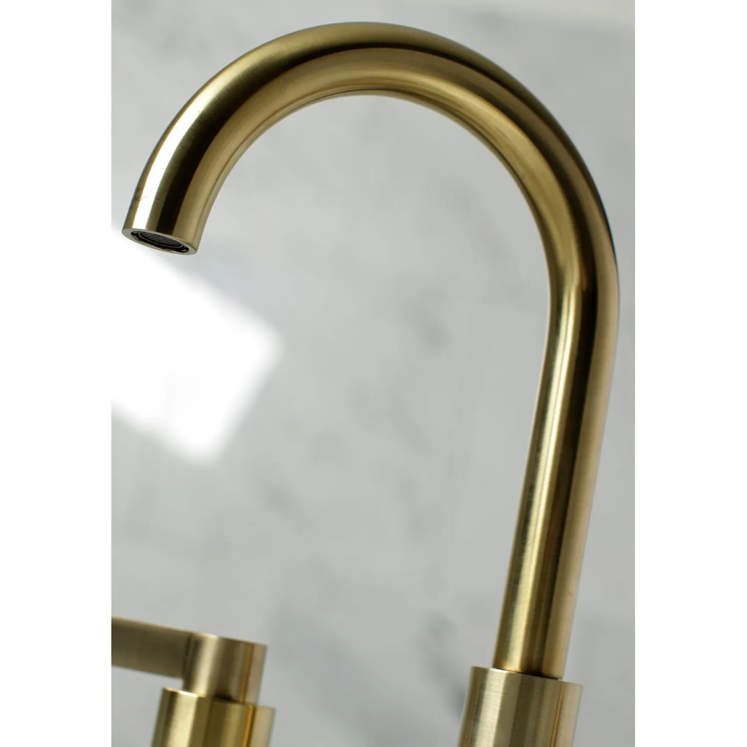 New Fauceture NuvoFusion Widespread Bathroom Faucet 8" Widespread