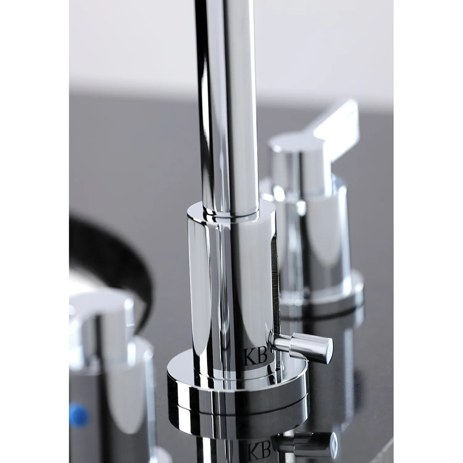 New Fauceture NuvoFusion Widespread Bathroom Faucet 8" Widespread
