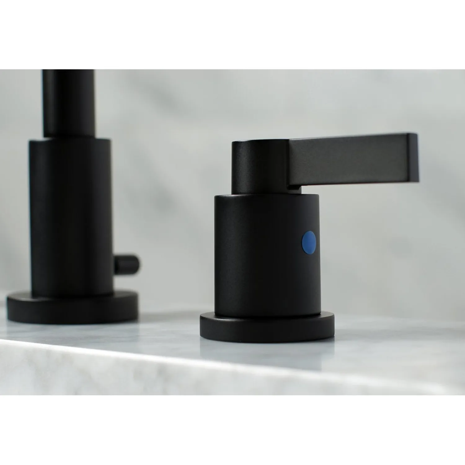 New Fauceture NuvoFusion Widespread Bathroom Faucet 8" Widespread