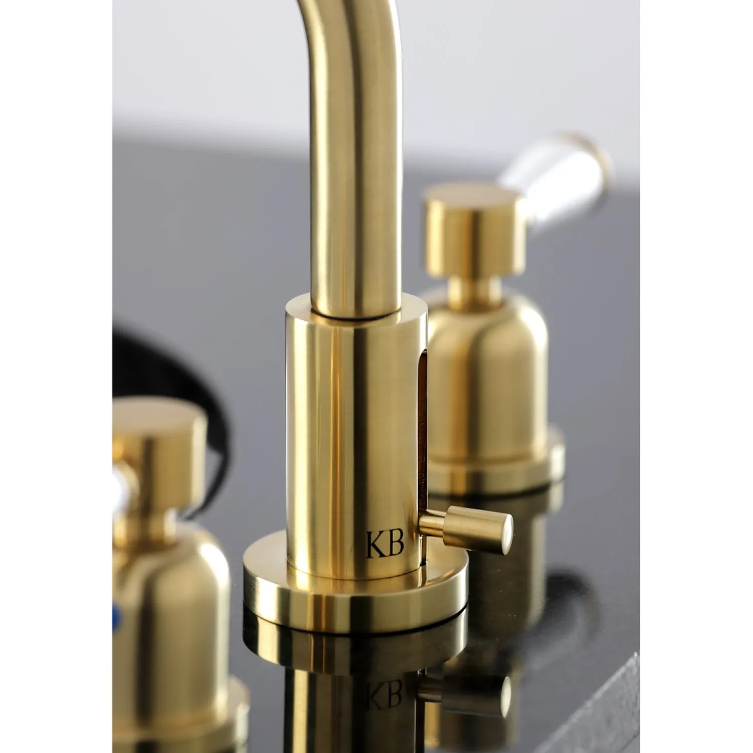 Hot Fauceture Paris 8-Inch Widespread Bathroom Faucet 8" Widespread