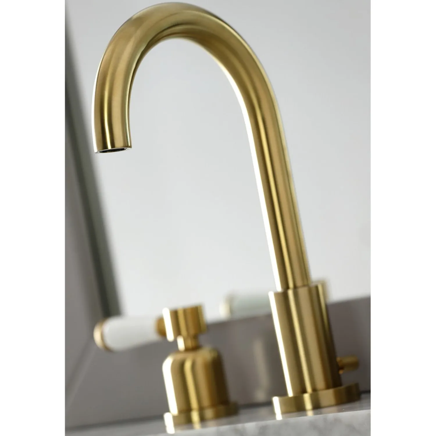 Best Fauceture Paris Widespread Bathroom Faucet 8" Widespread