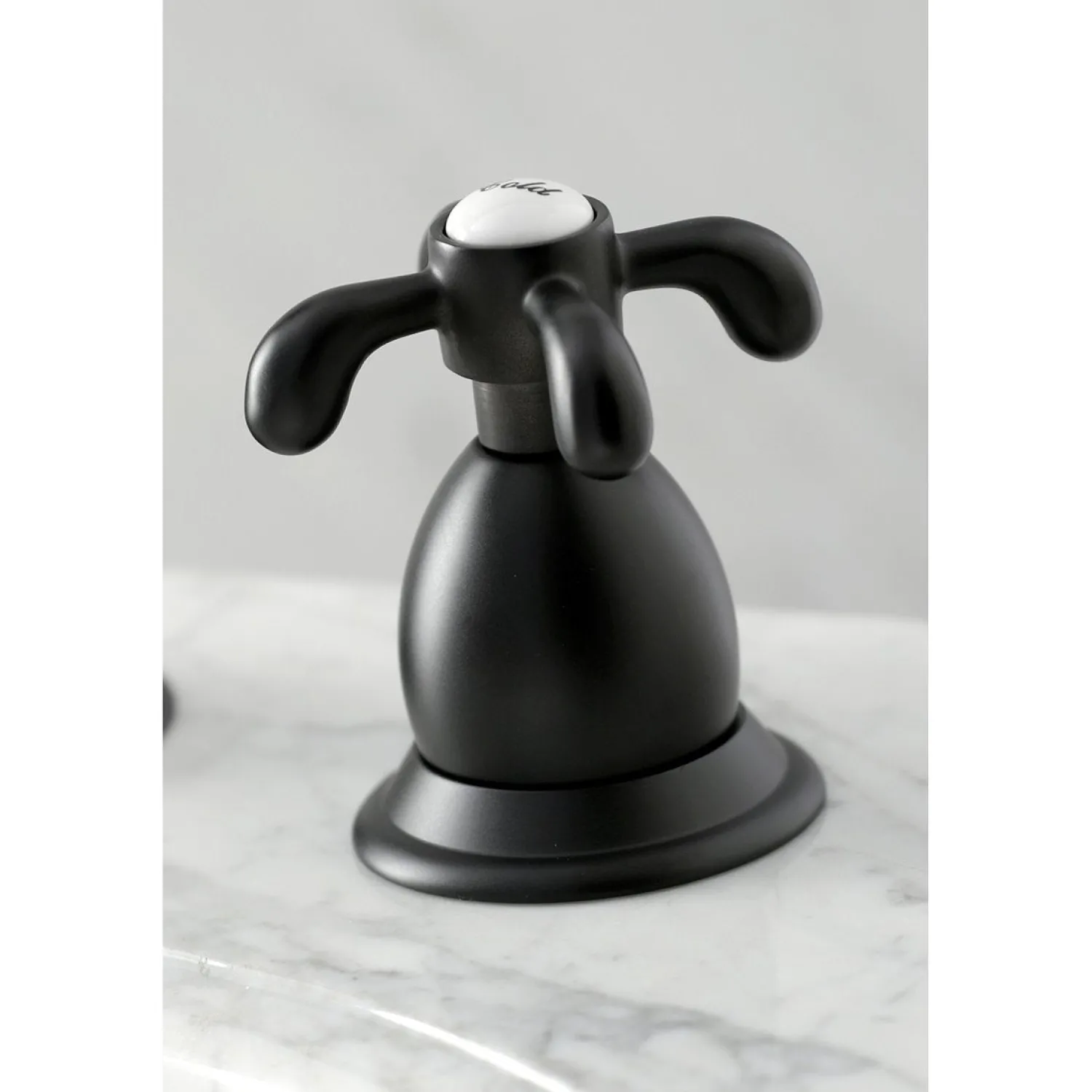 Hot French Country 3-Hole 8-Inch Widespread Bathroom Faucet 8" Widespread