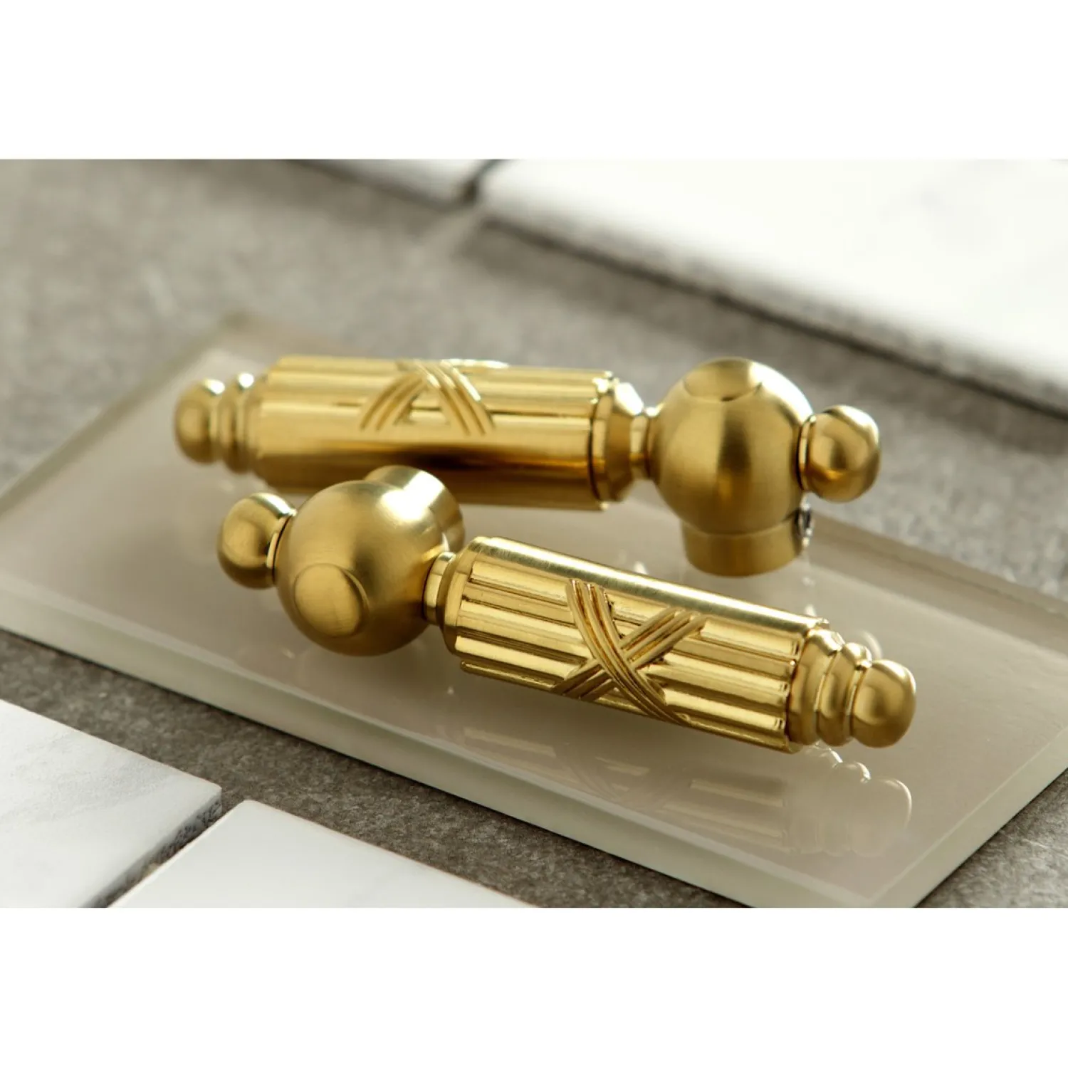Discount Georgian Two-Handle Wall Mount Bathroom Faucet Wall Mount