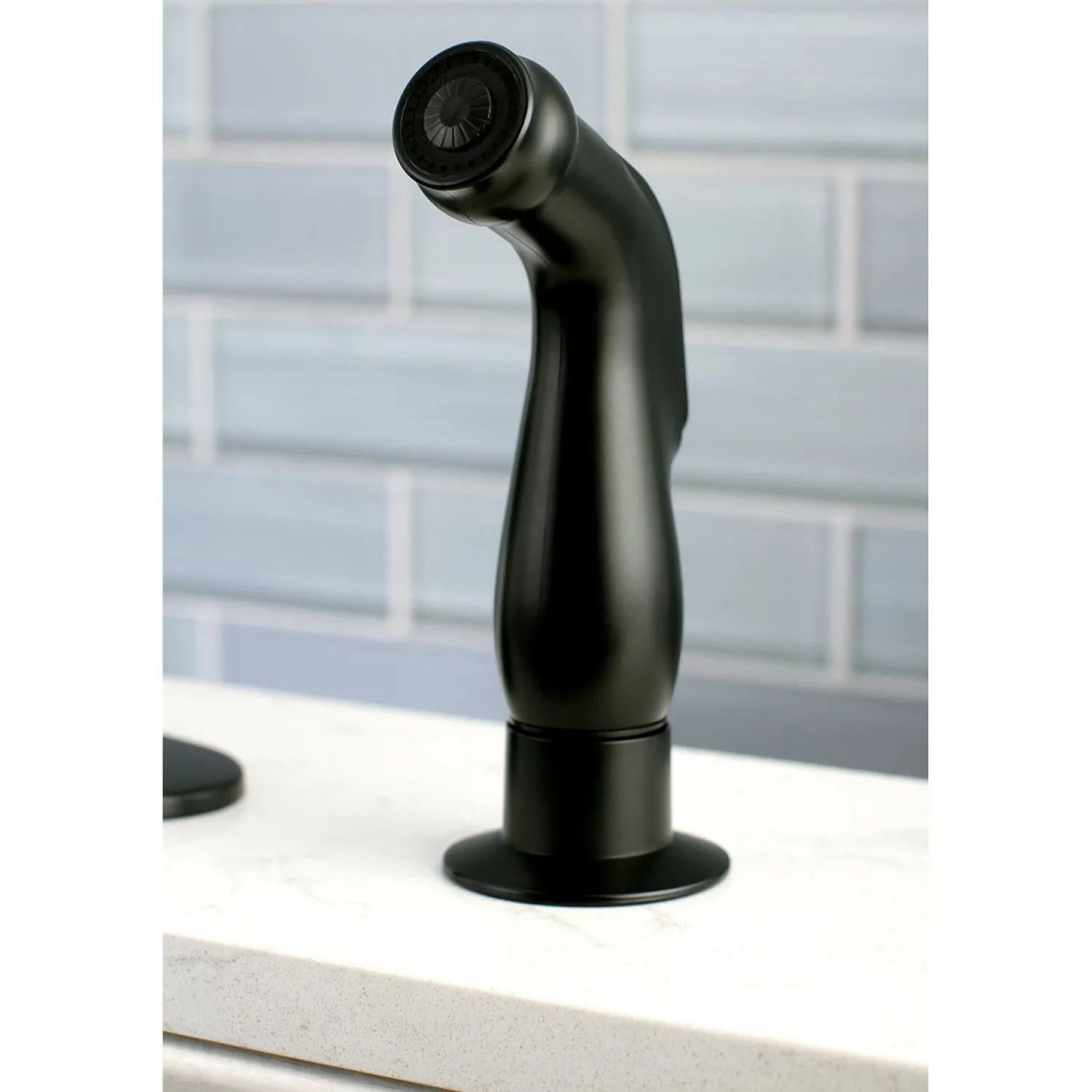 New Gourmetier Continental Single-Handle Kitchen Faucet with Side Sprayer Faucets With Side Spray