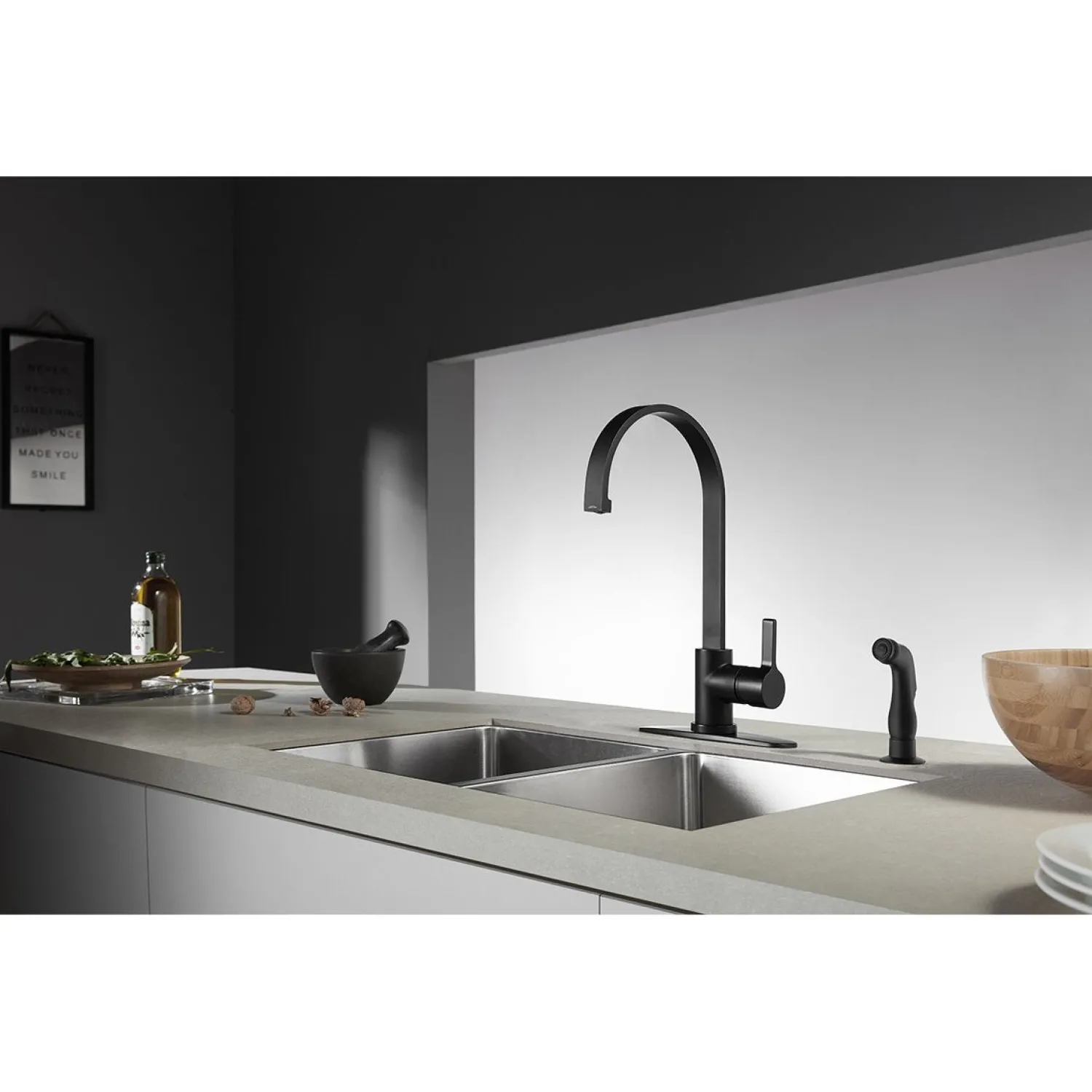 New Gourmetier Continental Single-Handle Kitchen Faucet with Side Sprayer Faucets With Side Spray