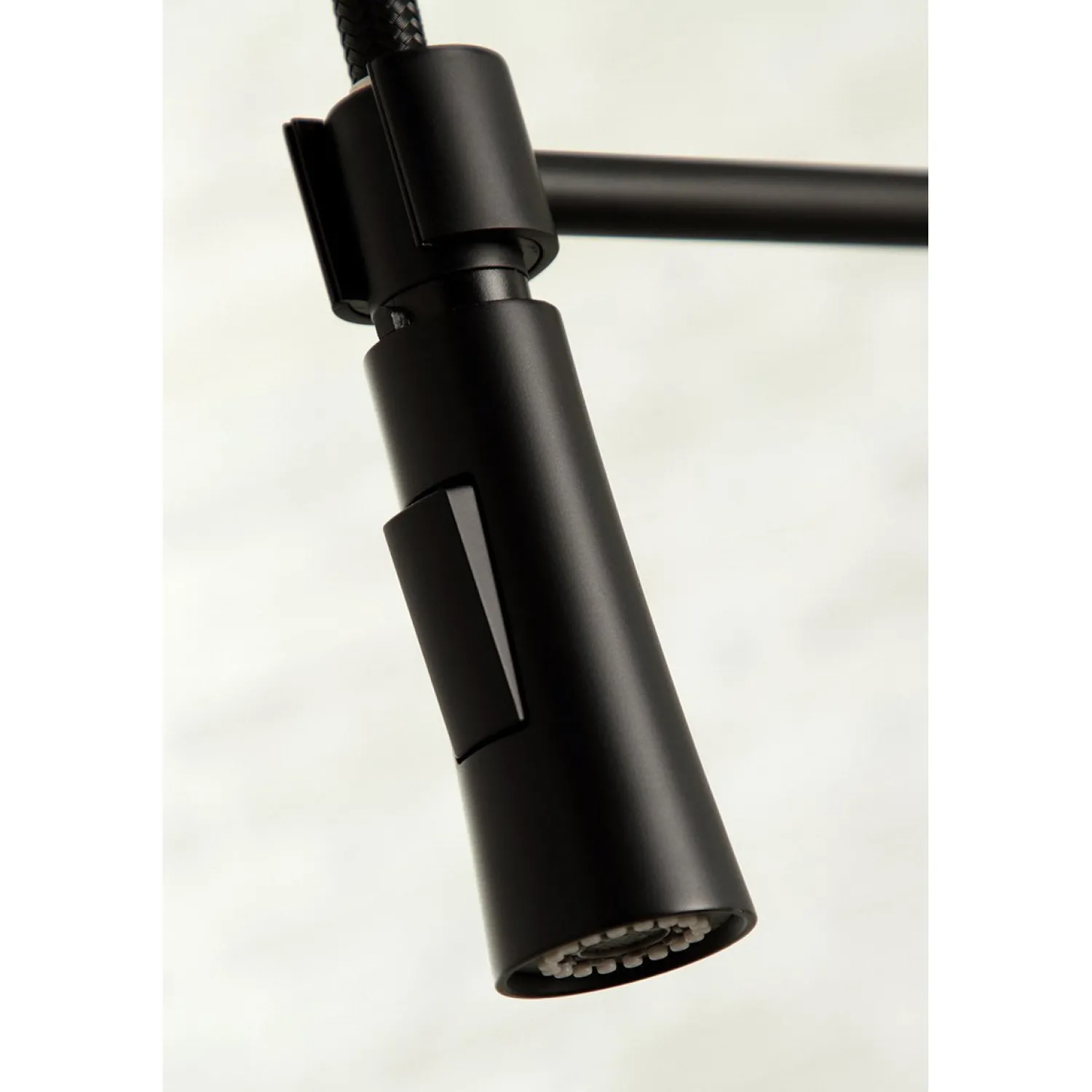 Online Gourmetier Continental Single-Handle Pull-Down Kitchen Faucet Single Hole